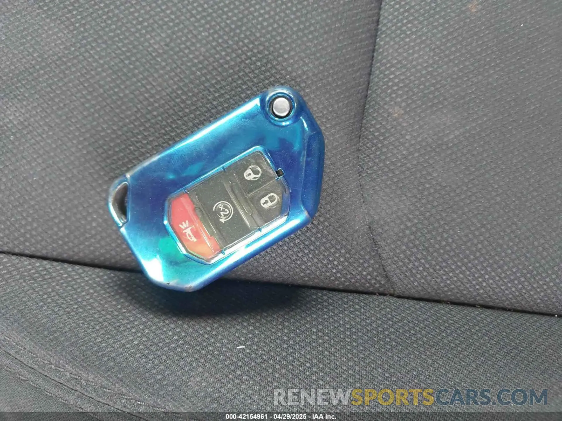 11 Photograph of a damaged car 1C4HJXDG5PW530309 JEEP WRANGLER 2023