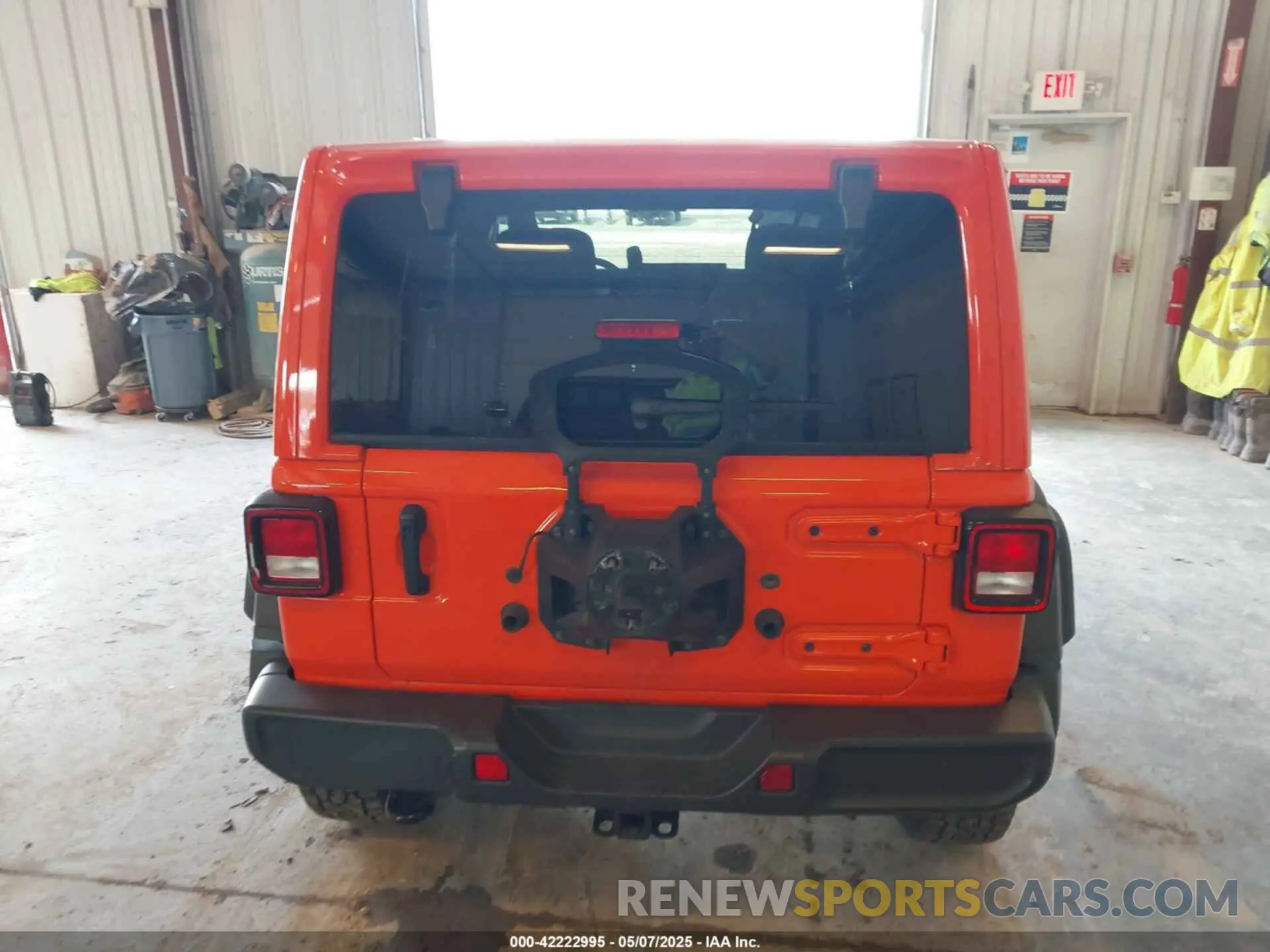 16 Photograph of a damaged car 1C4HJXDG7PW676453 JEEP WRANGLER 2023