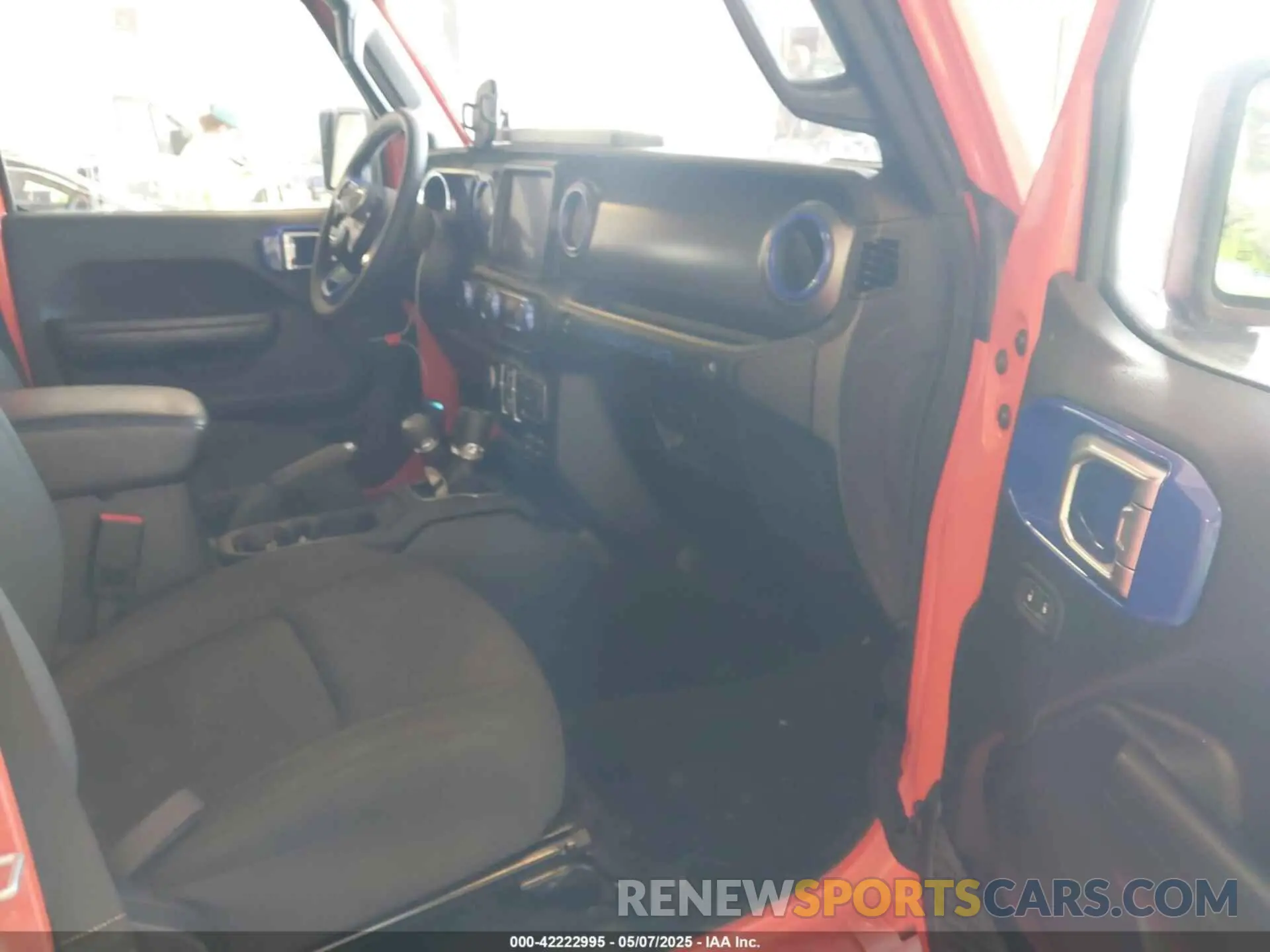 5 Photograph of a damaged car 1C4HJXDG7PW676453 JEEP WRANGLER 2023