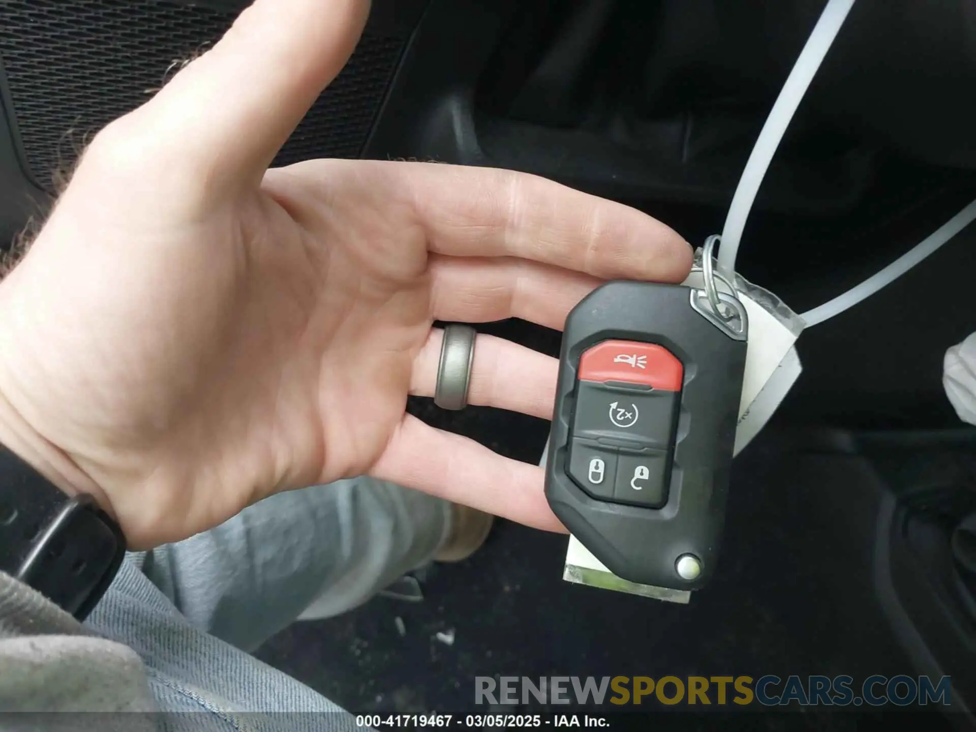 11 Photograph of a damaged car 1C4HJXDN0PW638934 JEEP WRANGLER 2023