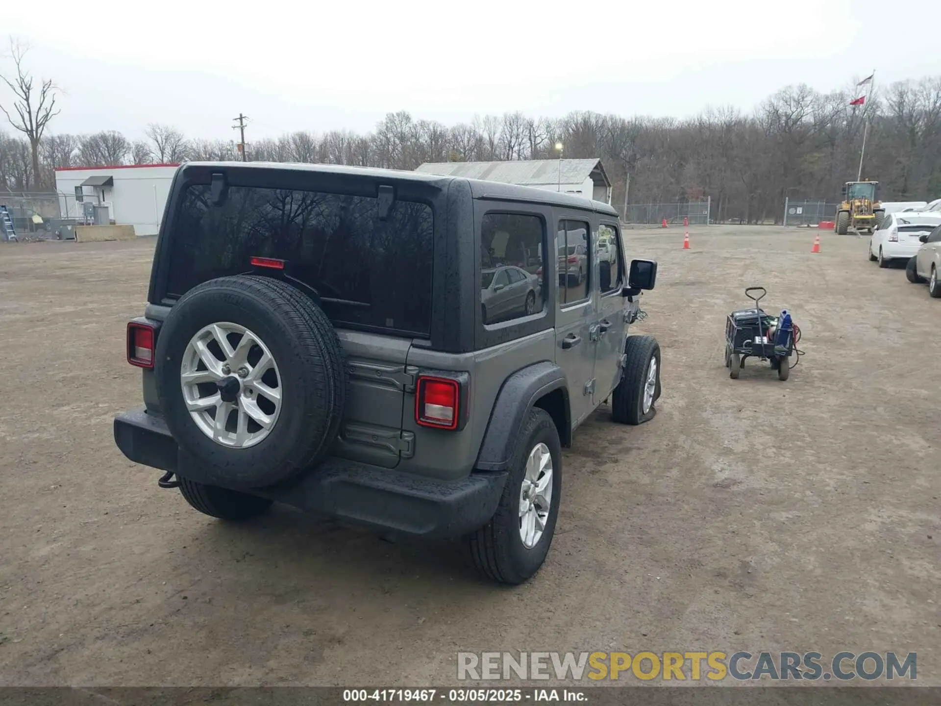 4 Photograph of a damaged car 1C4HJXDN0PW638934 JEEP WRANGLER 2023