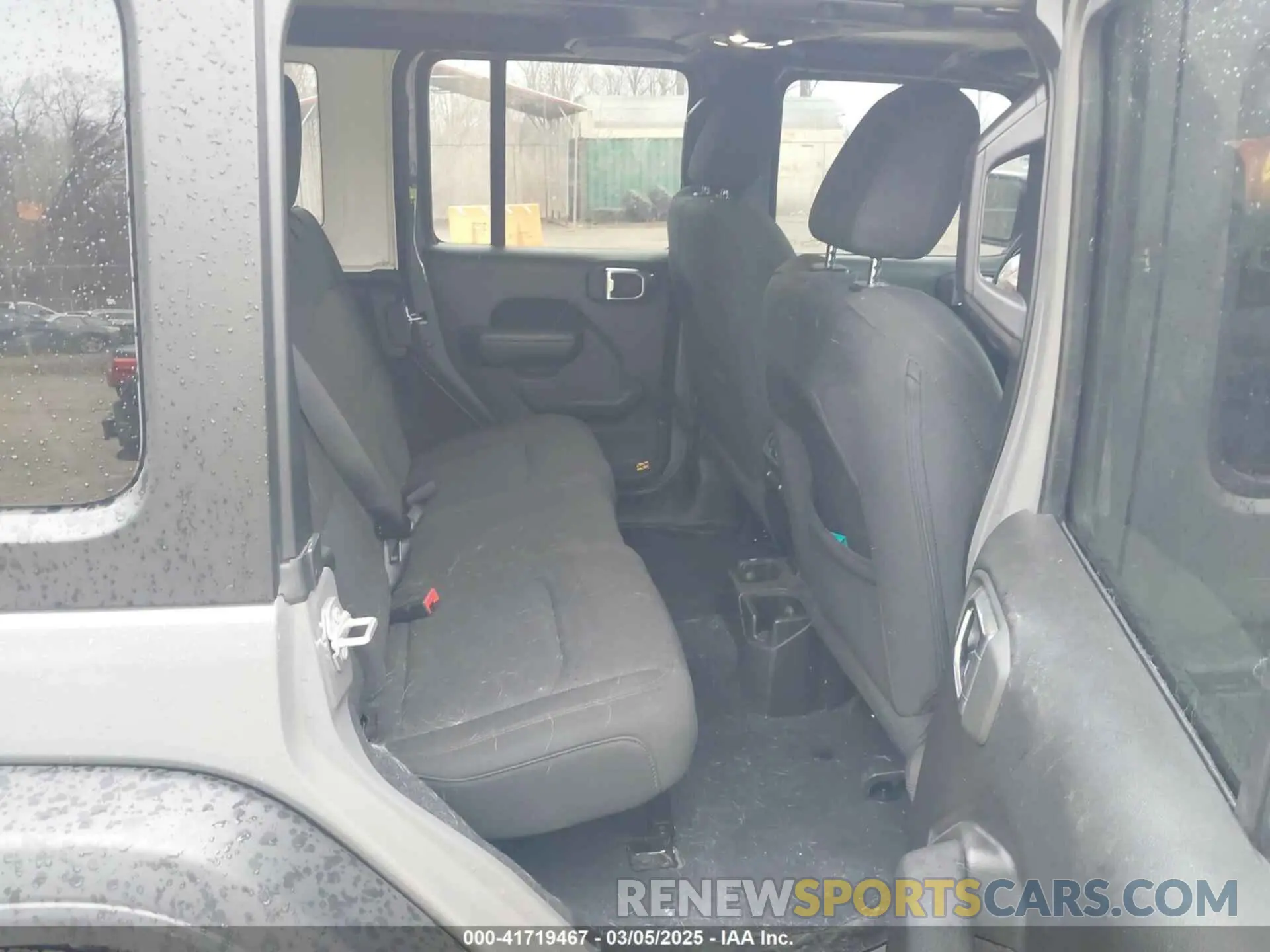 8 Photograph of a damaged car 1C4HJXDN0PW638934 JEEP WRANGLER 2023