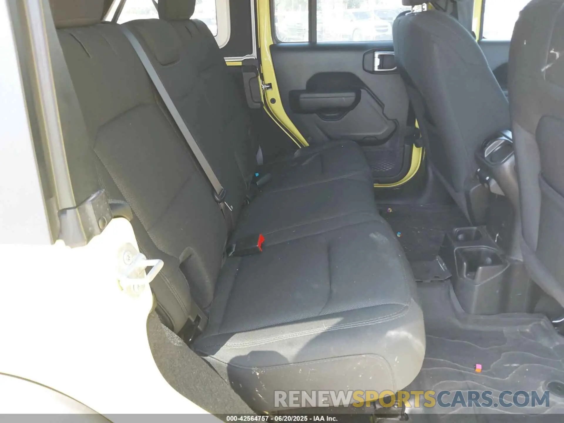 8 Photograph of a damaged car 1C4HJXDN1PW543105 JEEP WRANGLER 2023