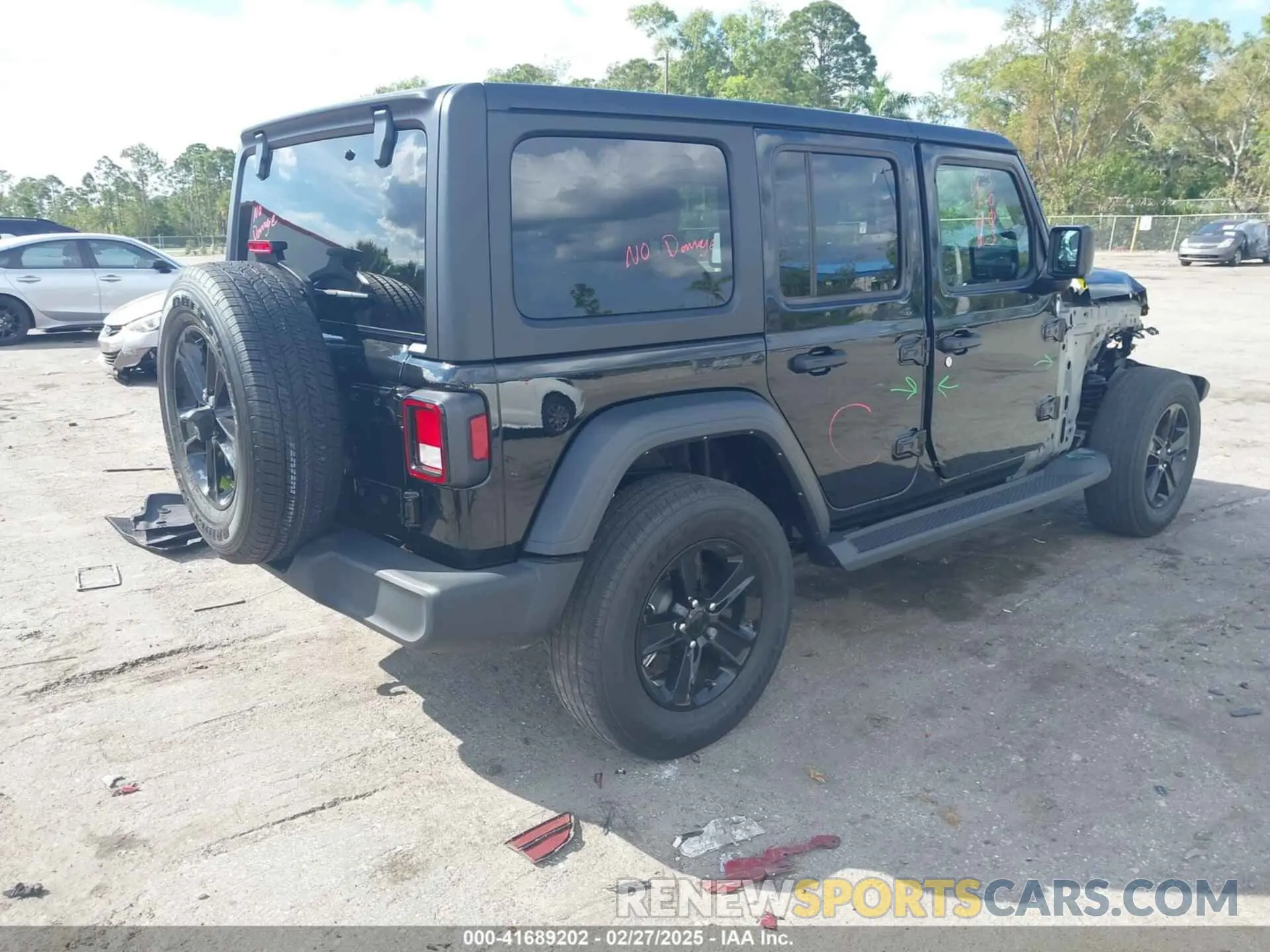 4 Photograph of a damaged car 1C4HJXDN1PW634763 JEEP WRANGLER 2023