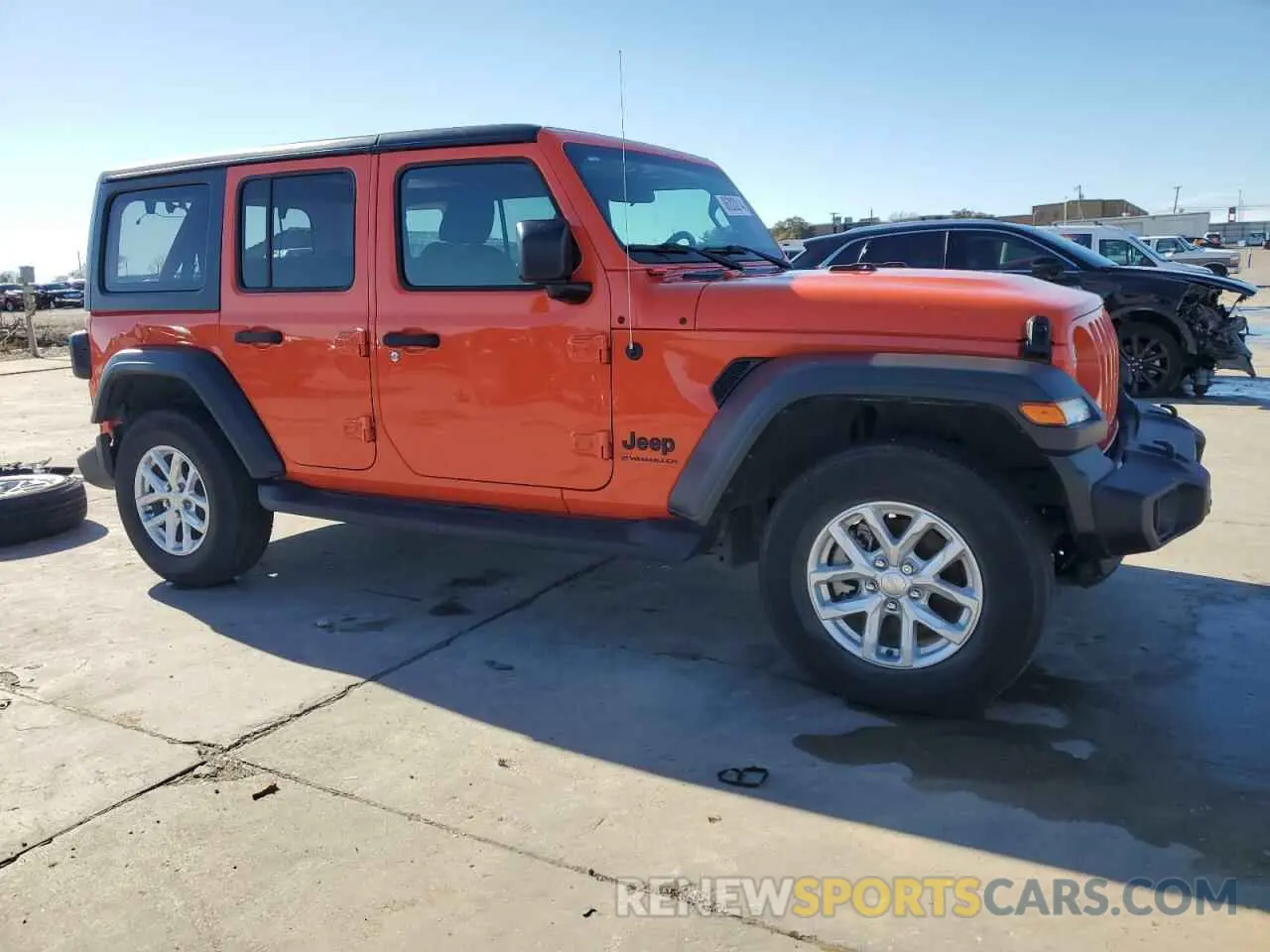 4 Photograph of a damaged car 1C4HJXDN2PW686743 JEEP WRANGLER 2023