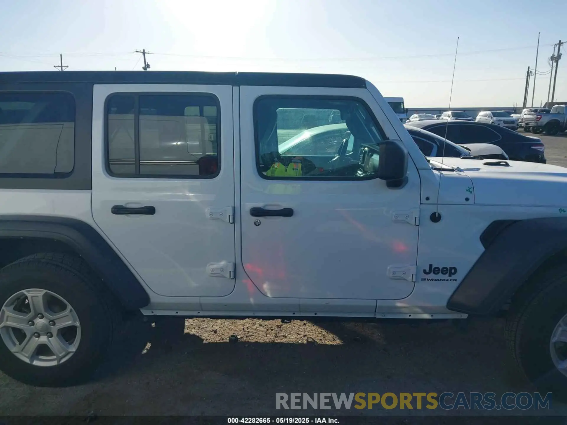 14 Photograph of a damaged car 1C4HJXDN5PW574731 JEEP WRANGLER 2023