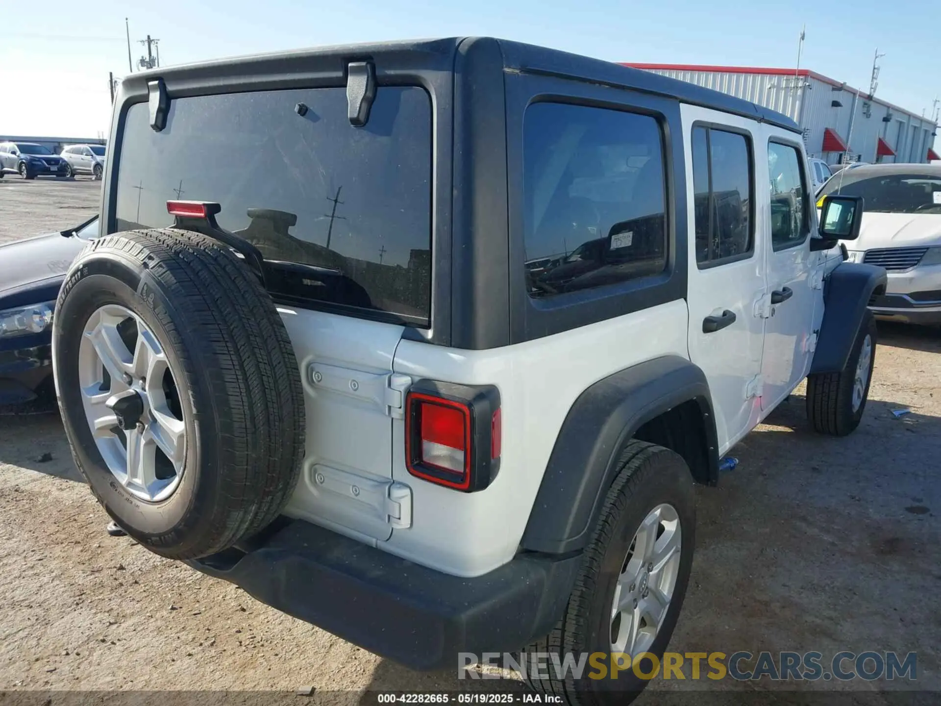 4 Photograph of a damaged car 1C4HJXDN5PW574731 JEEP WRANGLER 2023