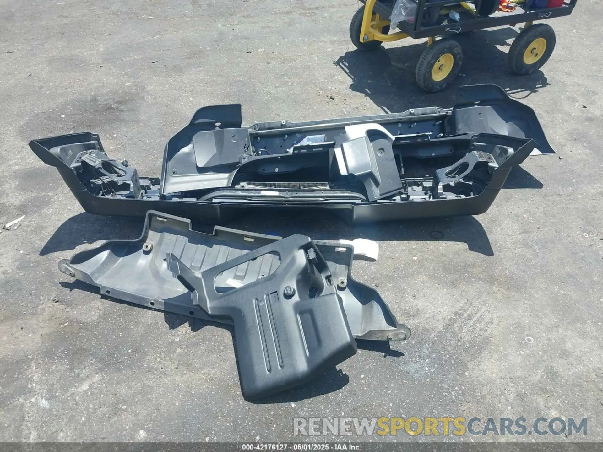 12 Photograph of a damaged car 1C4HJXDN5PW671167 JEEP WRANGLER 2023