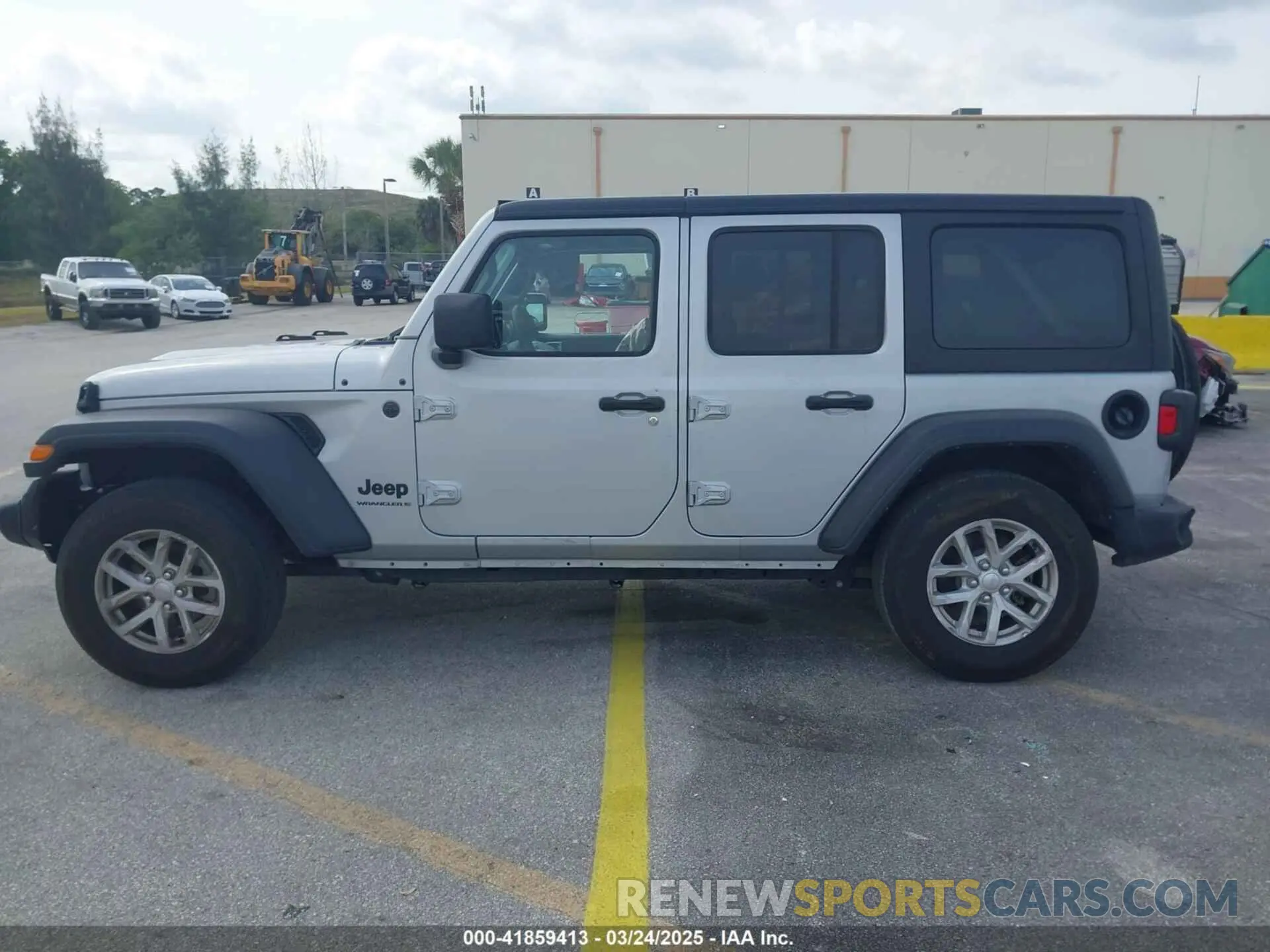 14 Photograph of a damaged car 1C4HJXDNXPW702199 JEEP WRANGLER 2023