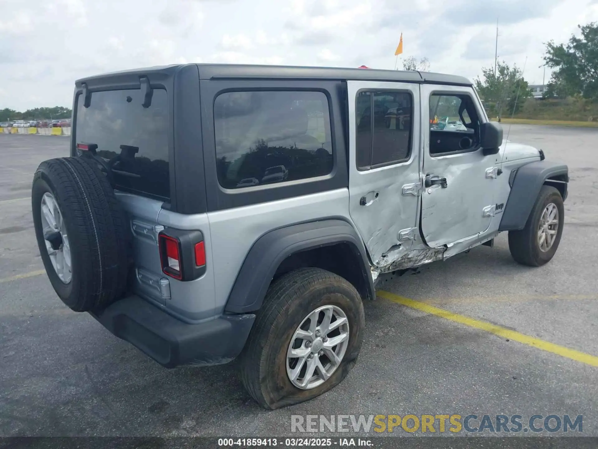 4 Photograph of a damaged car 1C4HJXDNXPW702199 JEEP WRANGLER 2023