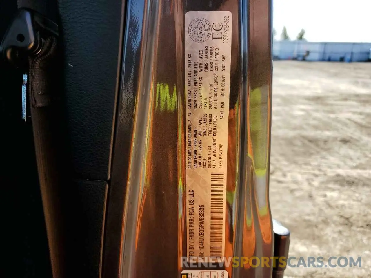 13 Photograph of a damaged car 1C4HJXEG5PW632336 JEEP WRANGLER 2023