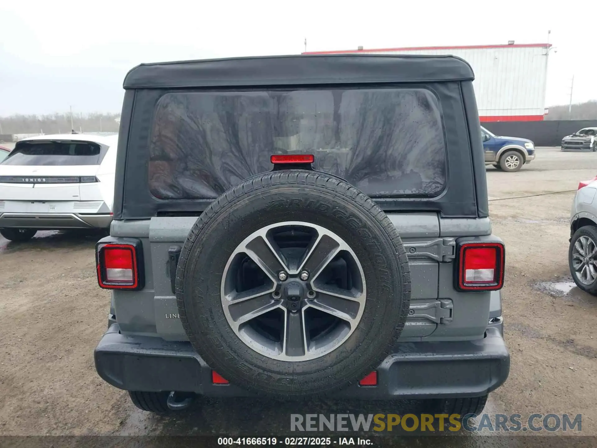 16 Photograph of a damaged car 1C4HJXEG7PW667976 JEEP WRANGLER 2023