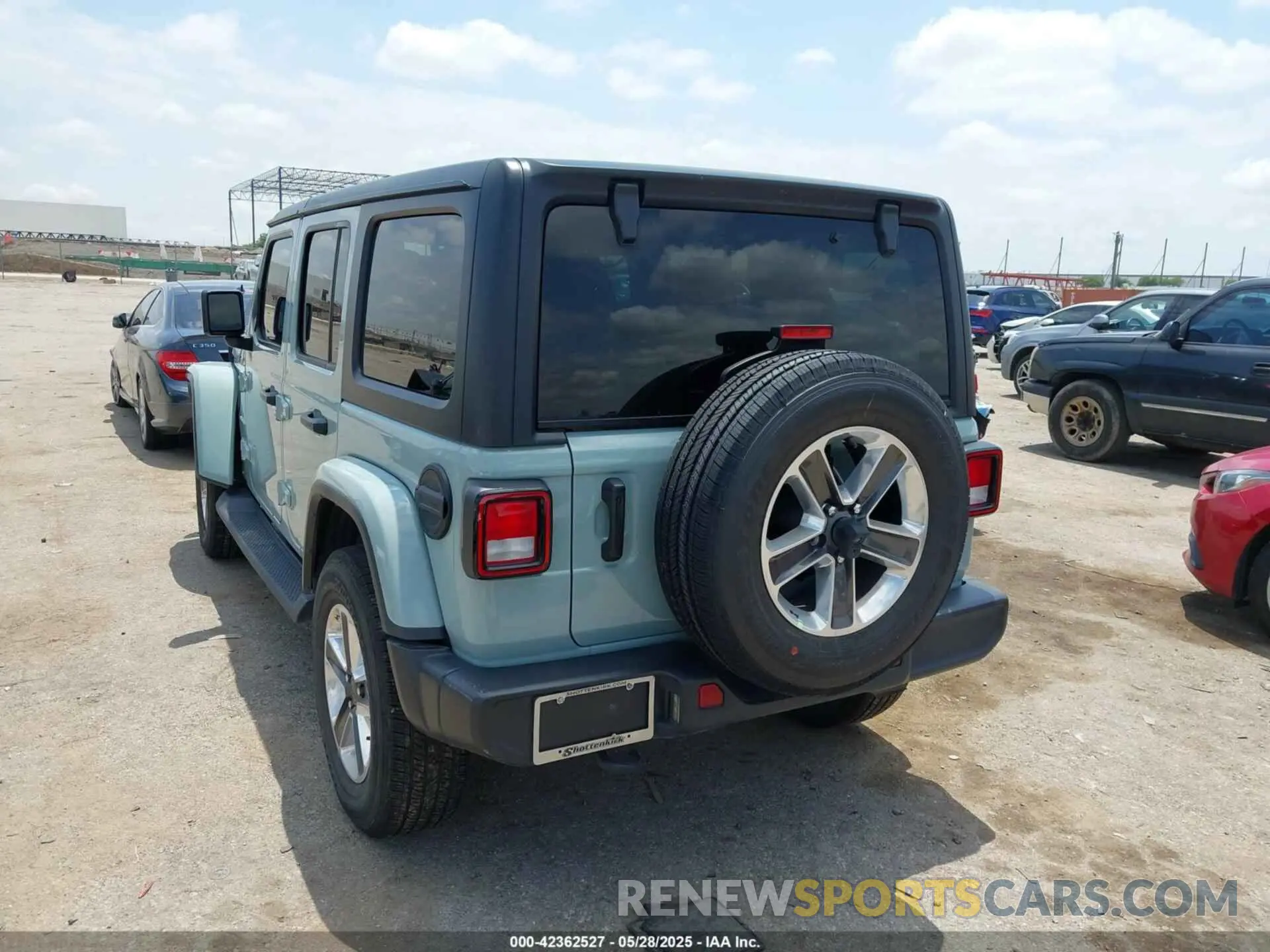 3 Photograph of a damaged car 1C4HJXEN2PW601172 JEEP WRANGLER 2023