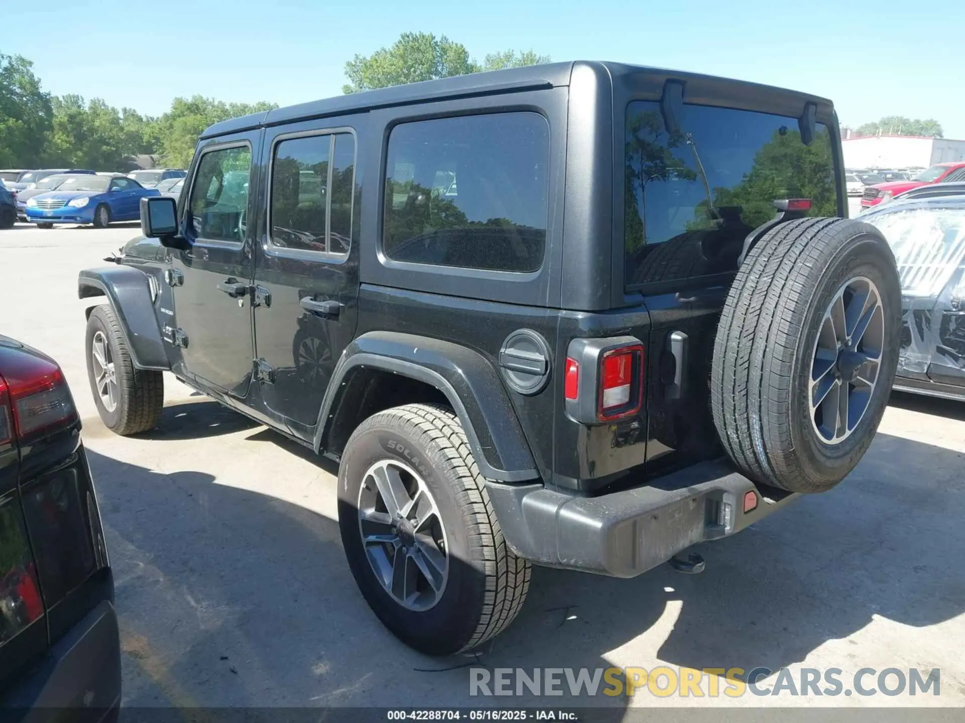 3 Photograph of a damaged car 1C4HJXEN5PW702268 JEEP WRANGLER 2023