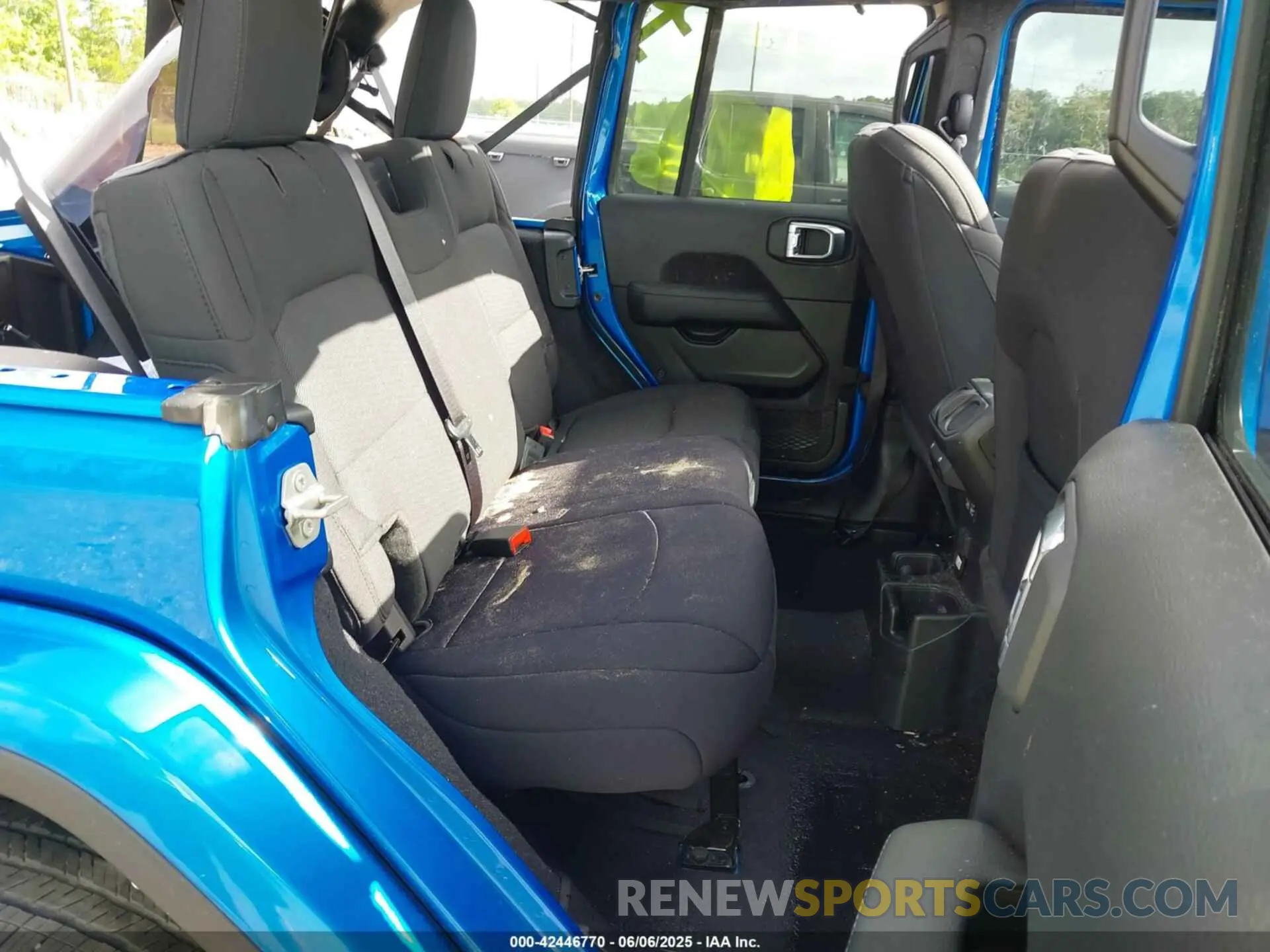 8 Photograph of a damaged car 1C4HJXEN6PW686565 JEEP WRANGLER 2023