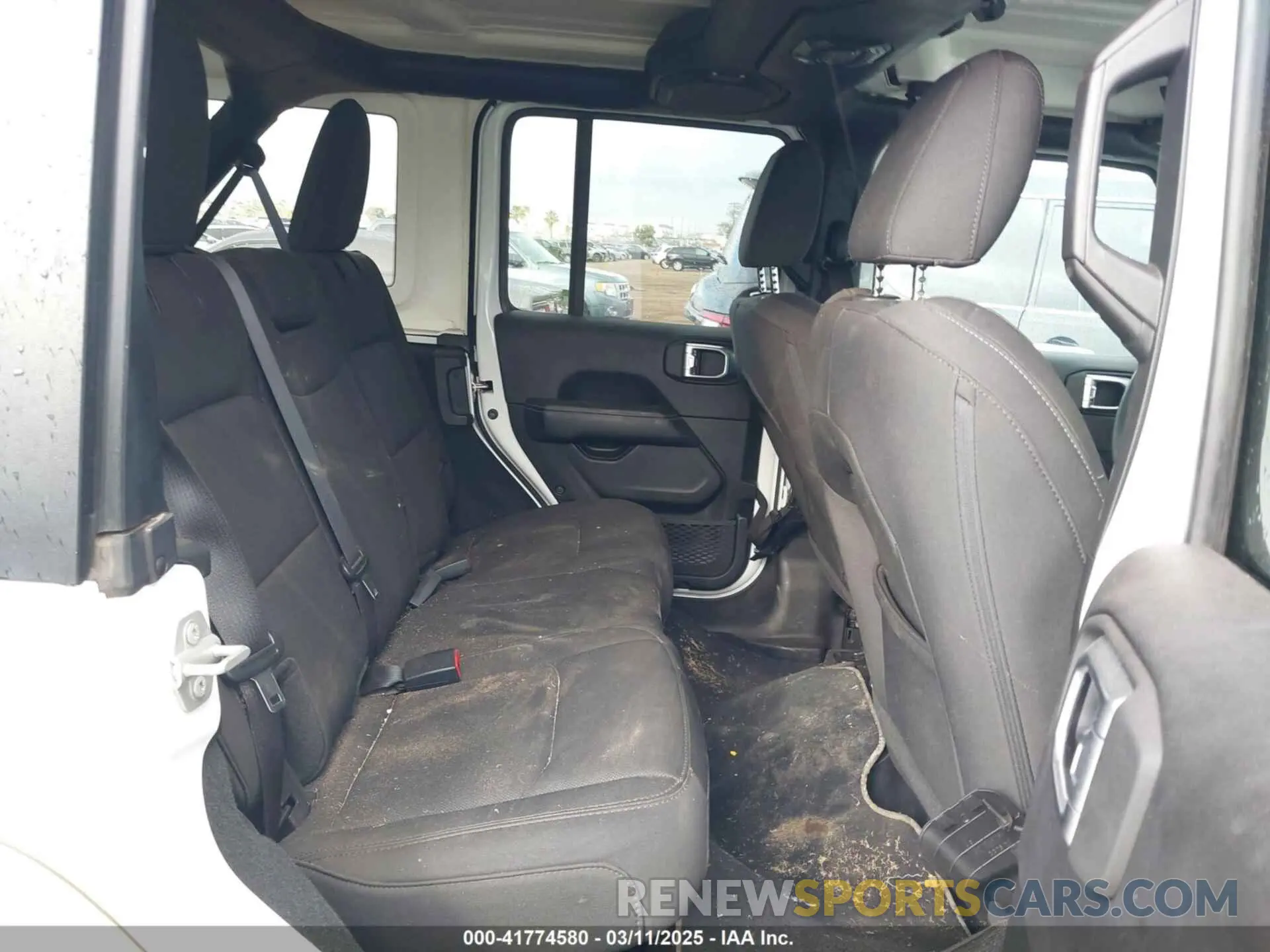8 Photograph of a damaged car 1C4HJXEN7PW701607 JEEP WRANGLER 2023