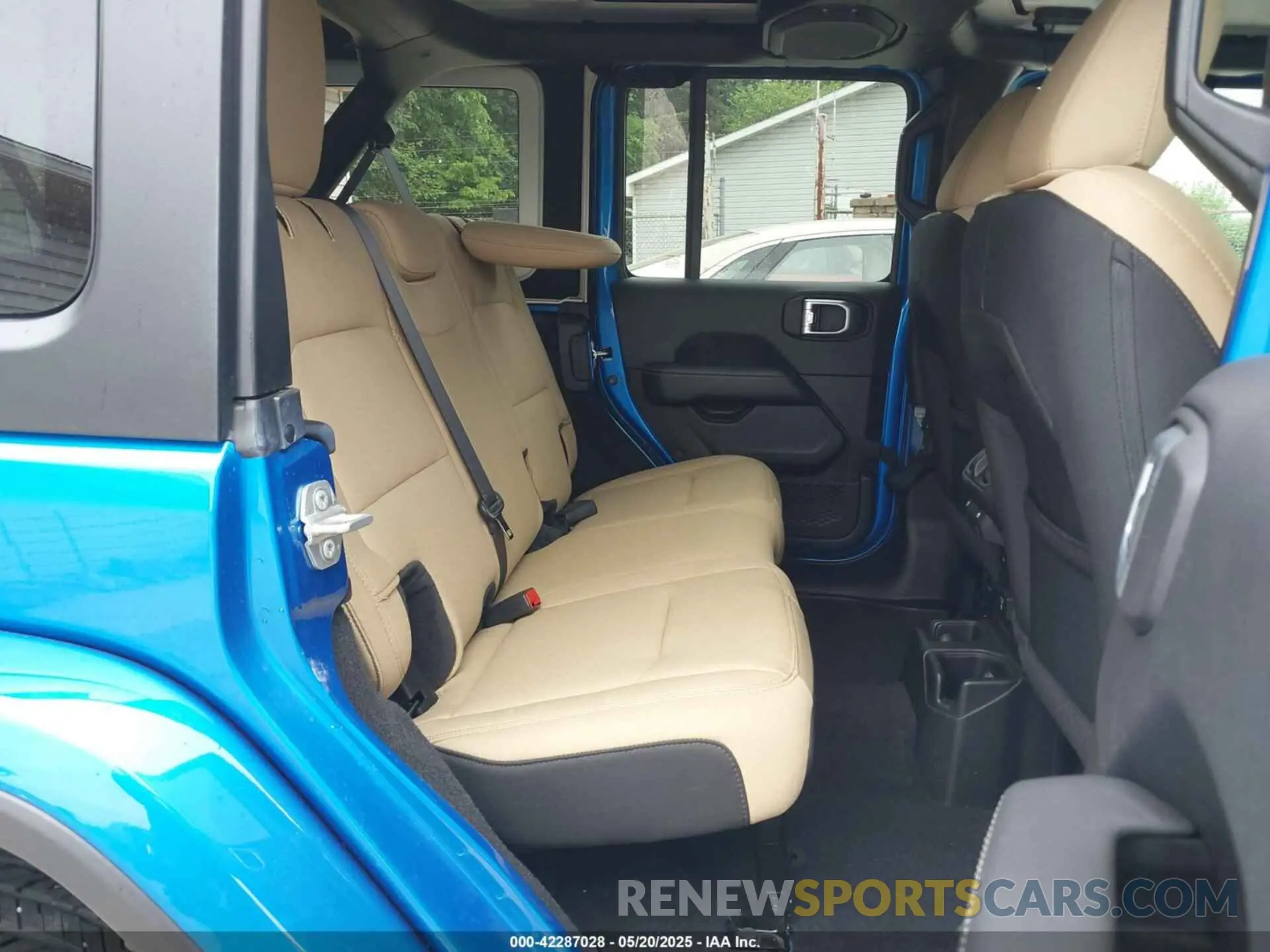 8 Photograph of a damaged car 1C4HJXEN9PW508133 JEEP WRANGLER 2023