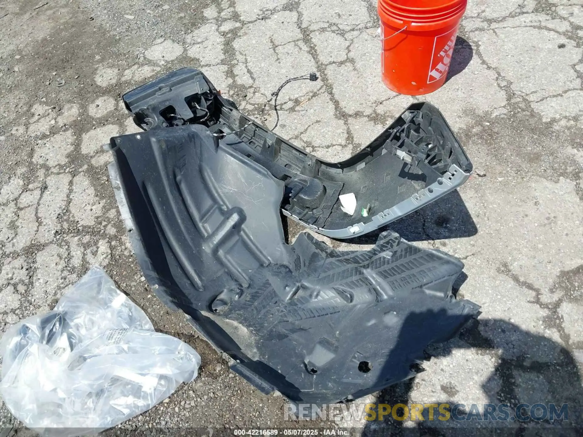 12 Photograph of a damaged car 1C4HJXEN9PW634797 JEEP WRANGLER 2023