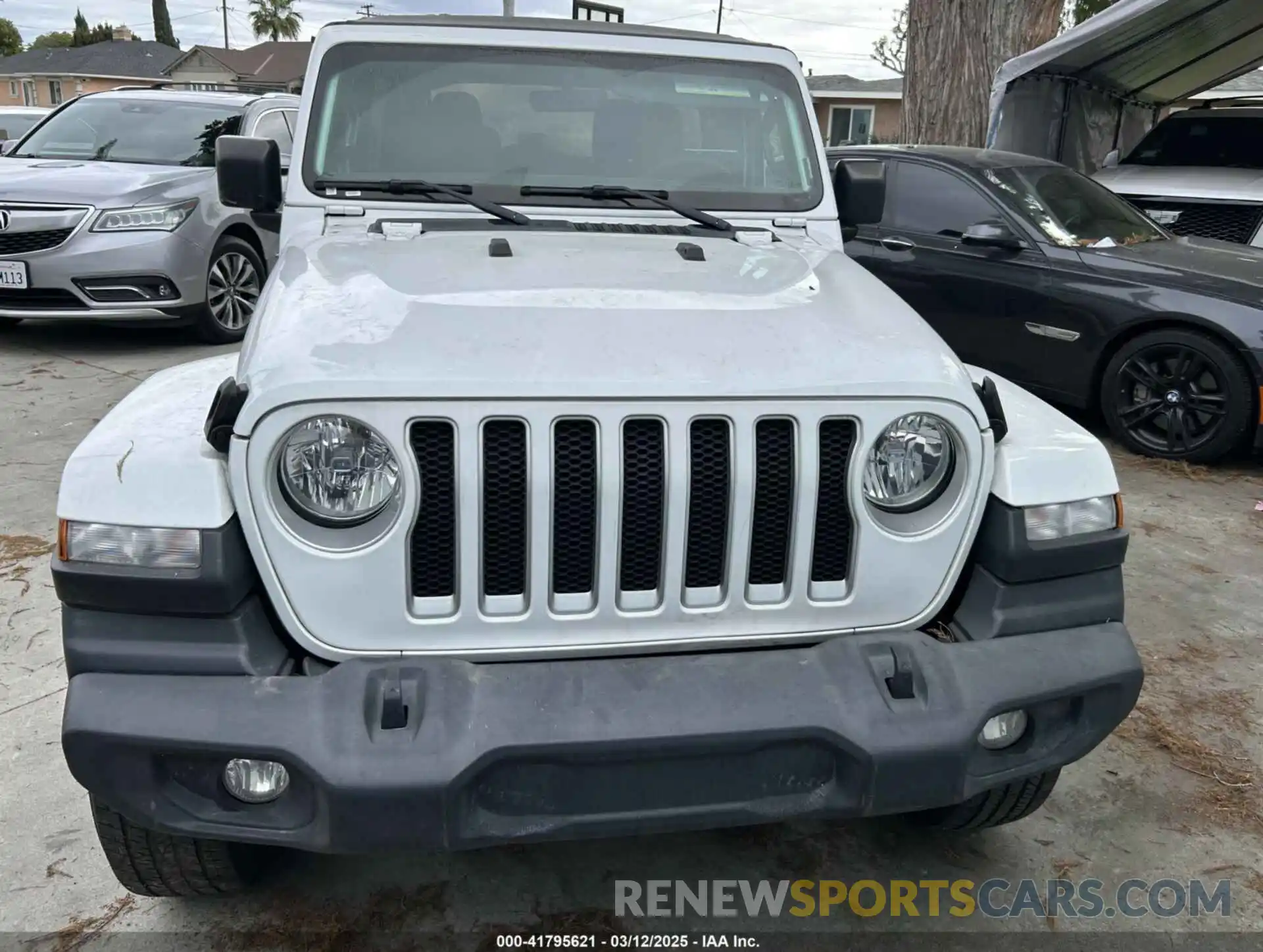 6 Photograph of a damaged car 1C4HJXENXPW586579 JEEP WRANGLER 2023