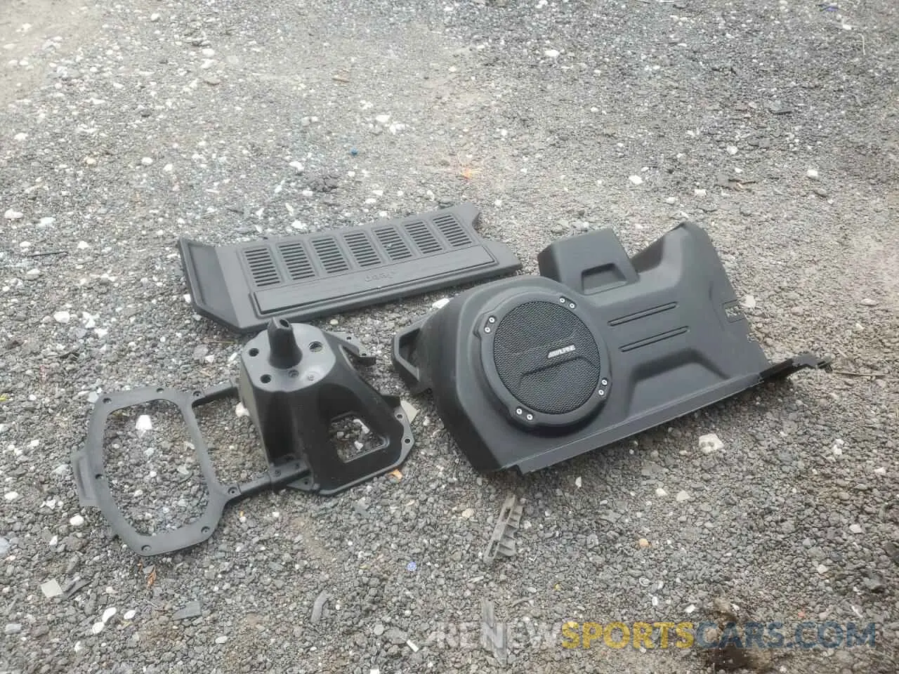 13 Photograph of a damaged car 1C4HJXFG0PW523040 JEEP WRANGLER 2023