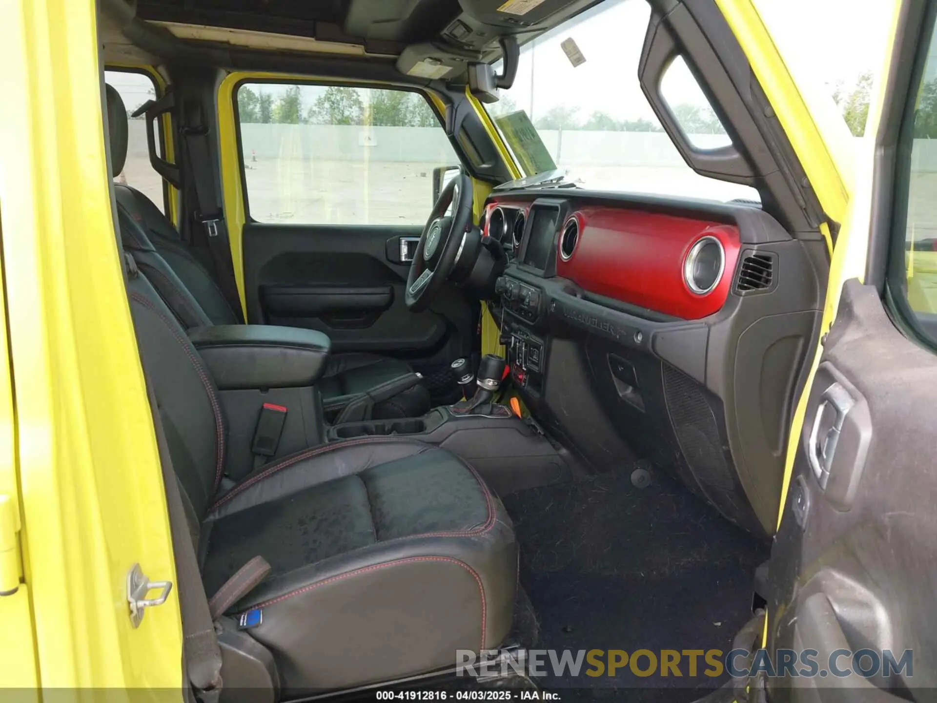 5 Photograph of a damaged car 1C4HJXFG8PW558649 JEEP WRANGLER 2023