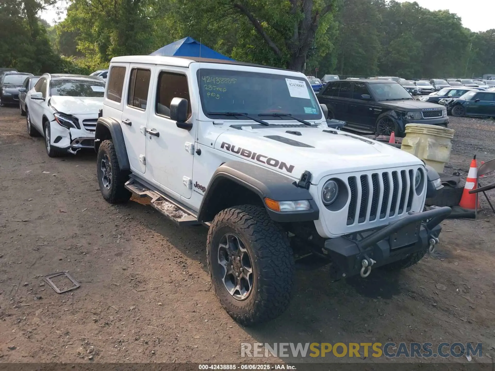 1 Photograph of a damaged car 1C4HJXFN2PW535205 JEEP WRANGLER 2023