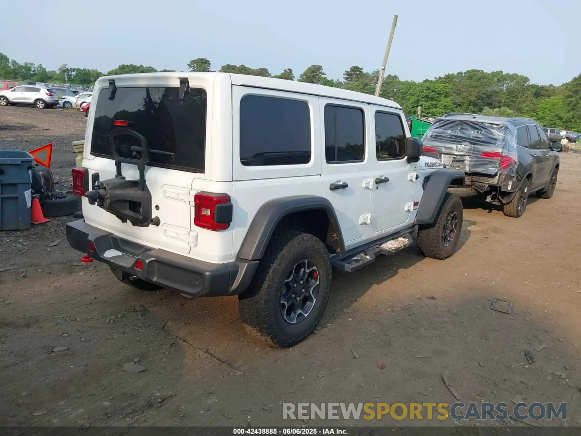 4 Photograph of a damaged car 1C4HJXFN2PW535205 JEEP WRANGLER 2023