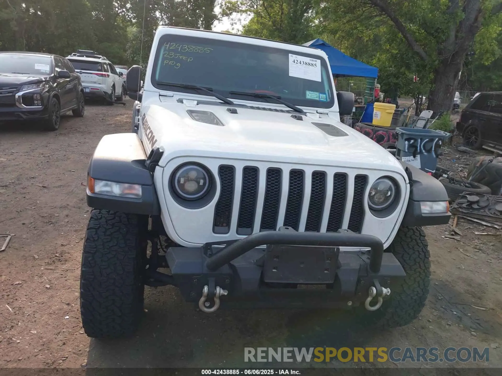 6 Photograph of a damaged car 1C4HJXFN2PW535205 JEEP WRANGLER 2023