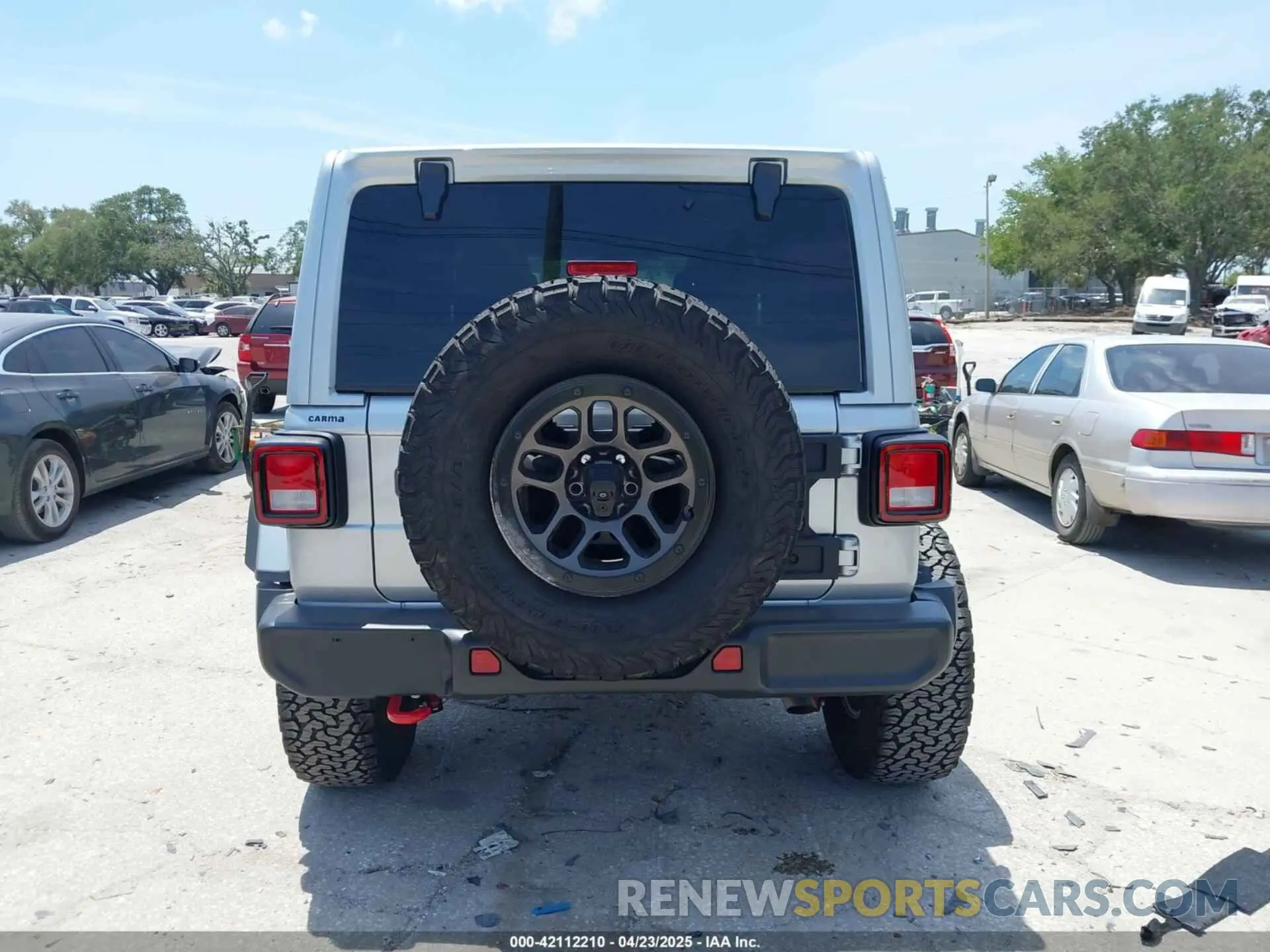 17 Photograph of a damaged car 1C4JJXFG0PW522651 JEEP WRANGLER 2023