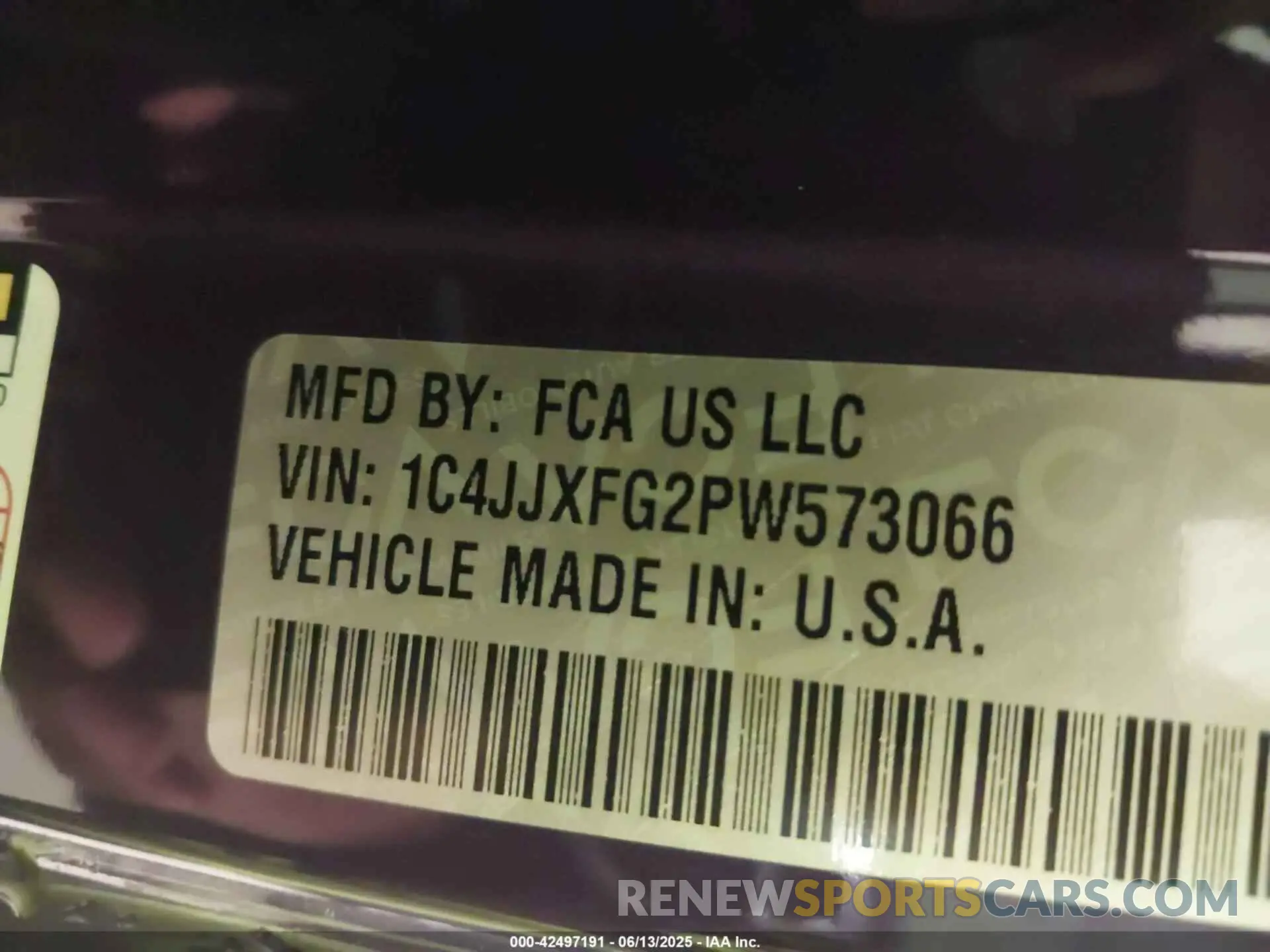 9 Photograph of a damaged car 1C4JJXFG2PW573066 JEEP WRANGLER 2023