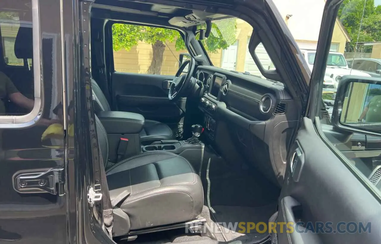 5 Photograph of a damaged car 1C4JJXP65PW627241 JEEP WRANGLER 2023