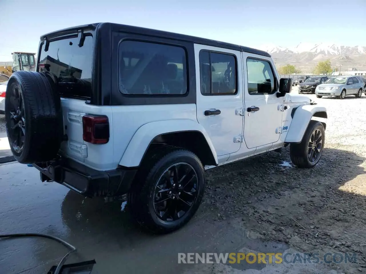 3 Photograph of a damaged car 1C4JJXP6XPW696247 JEEP WRANGLER 2023