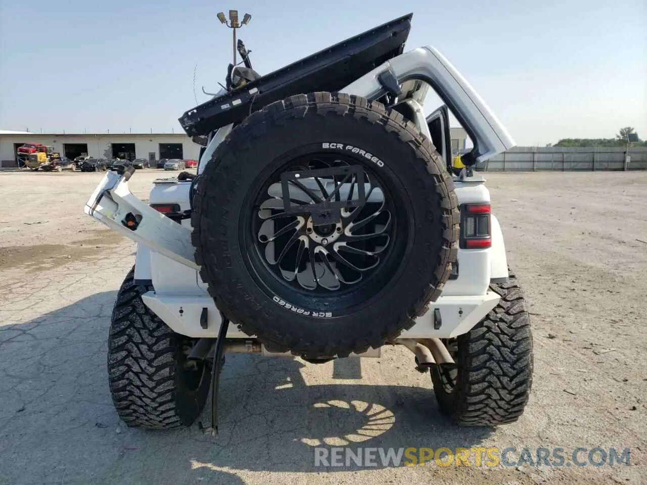6 Photograph of a damaged car 1C4JJXSJ4PW565990 JEEP WRANGLER 2023