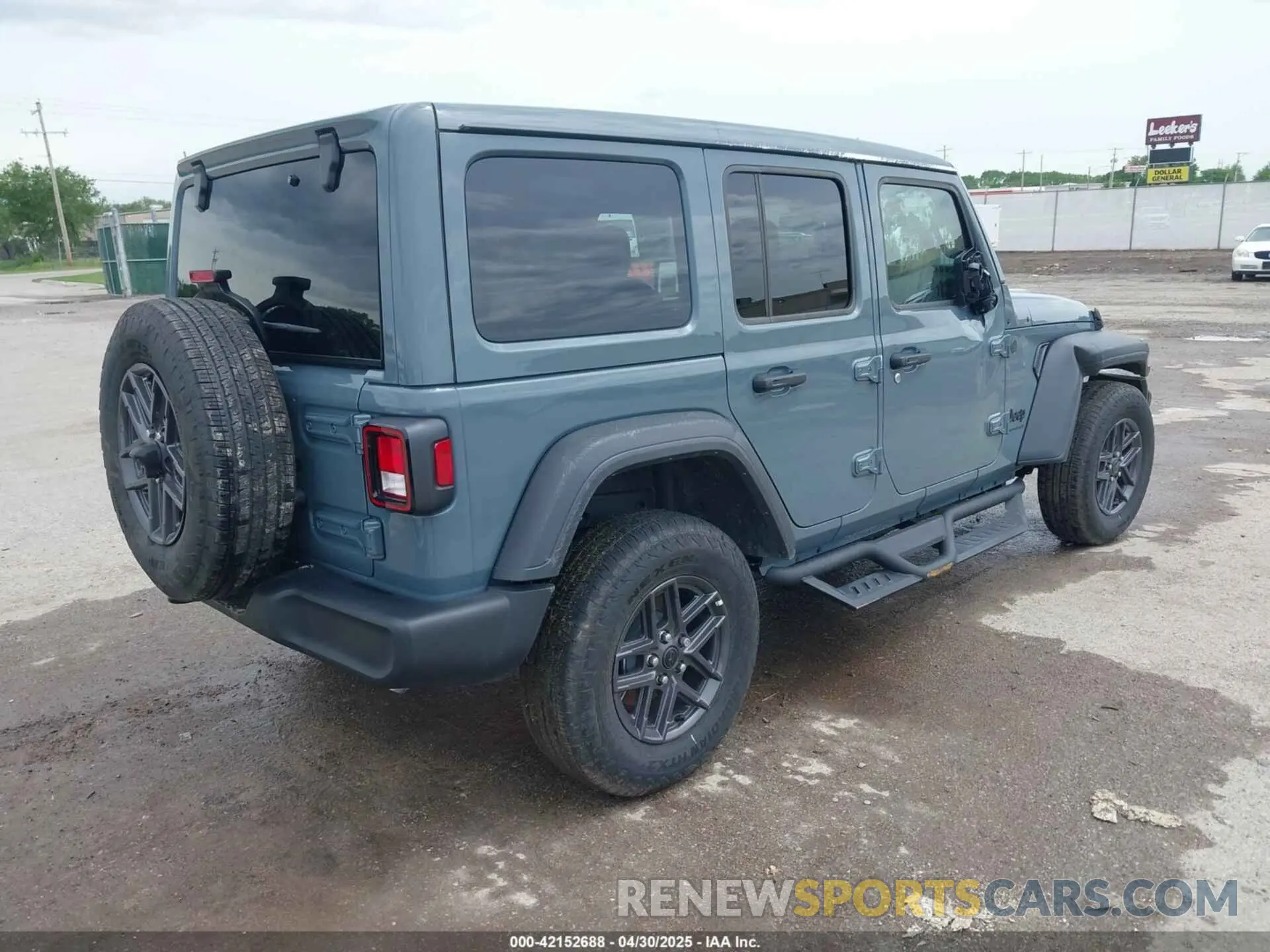 4 Photograph of a damaged car 1C4PJXDG4RW353640 JEEP WRANGLER 2024