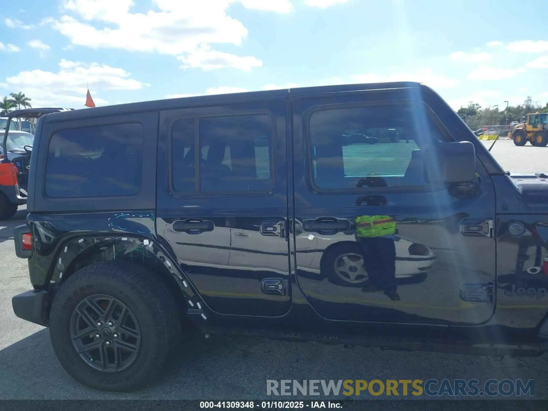 14 Photograph of a damaged car 1C4PJXDG7RW325735 JEEP WRANGLER 2024
