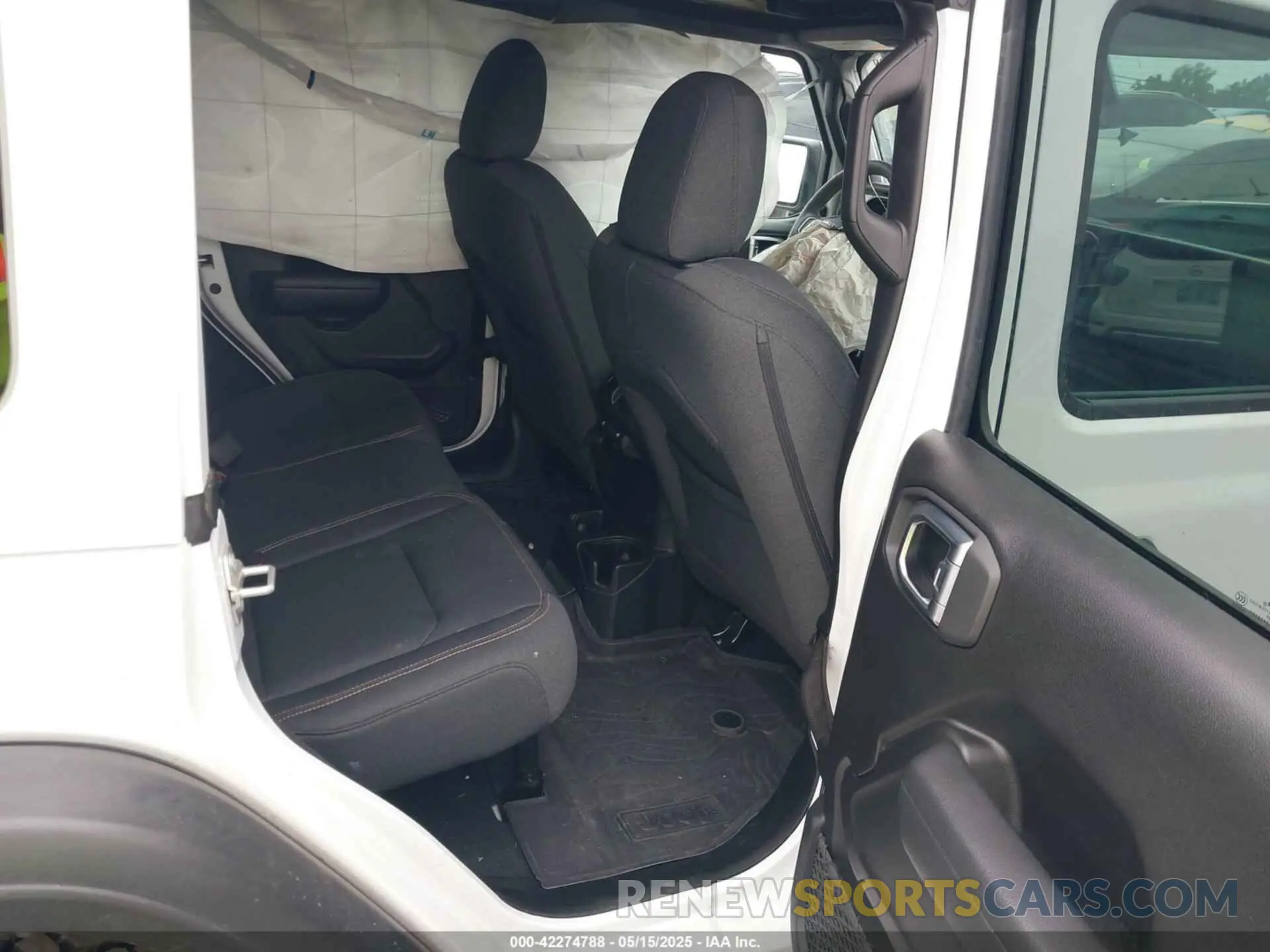 8 Photograph of a damaged car 1C4PJXDG9RW289370 JEEP WRANGLER 2024
