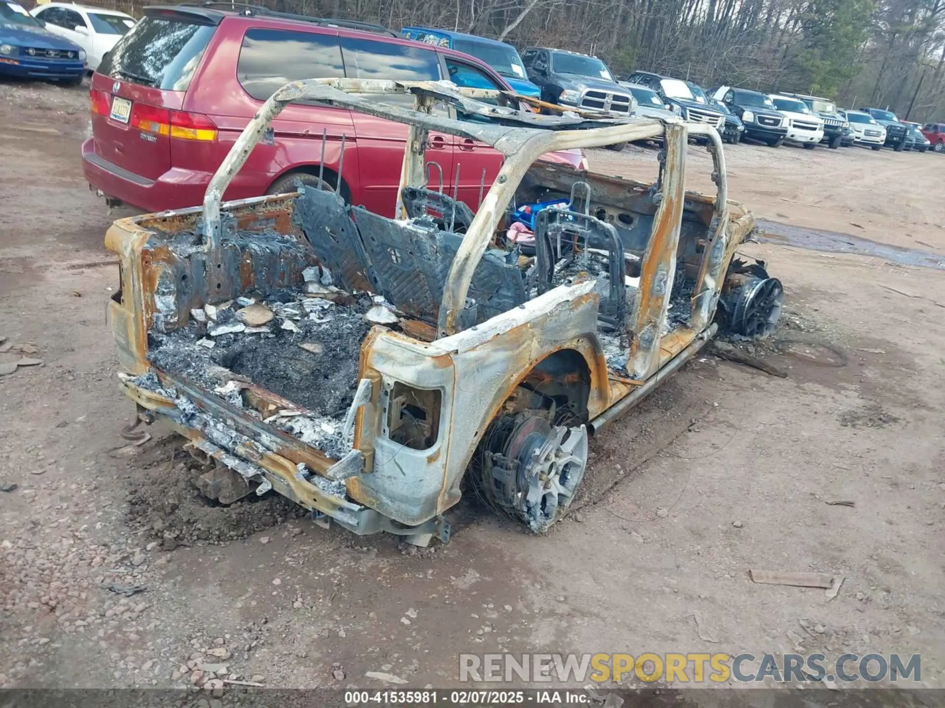 4 Photograph of a damaged car 1C4PJXDGXRW286378 JEEP WRANGLER 2024