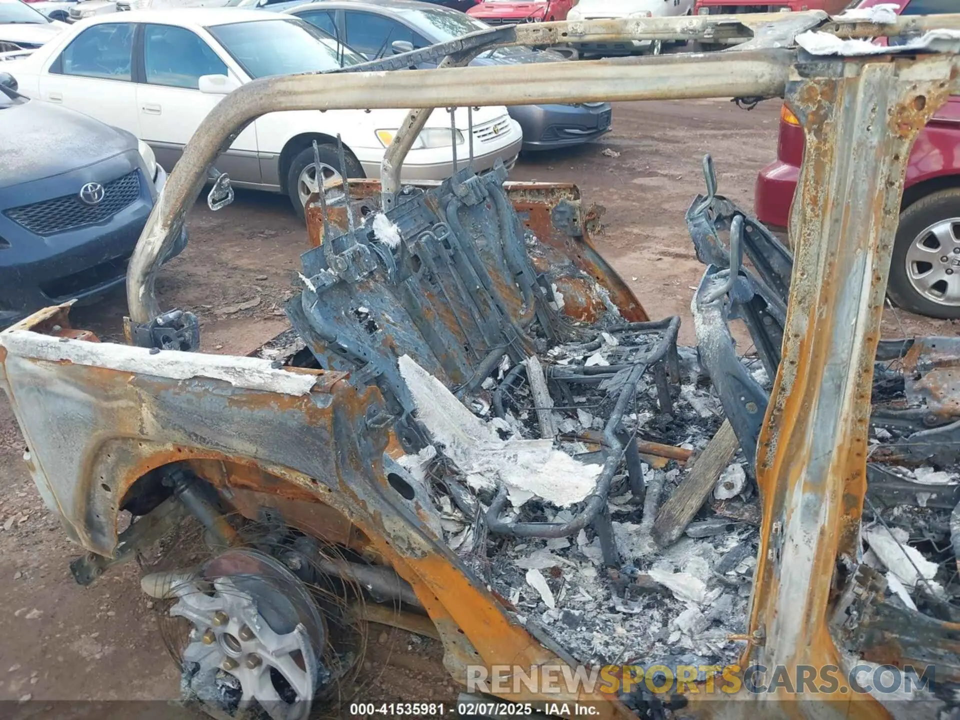 8 Photograph of a damaged car 1C4PJXDGXRW286378 JEEP WRANGLER 2024