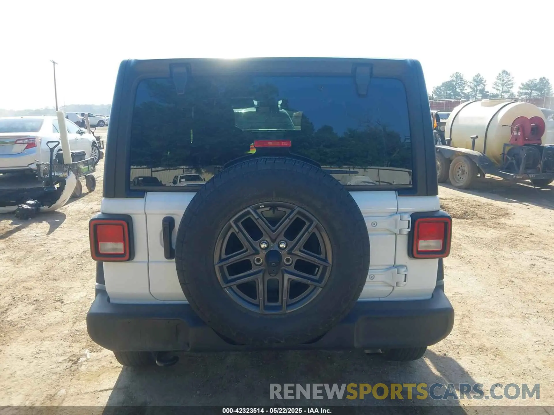 16 Photograph of a damaged car 1C4PJXDN2RW276247 JEEP WRANGLER 2024