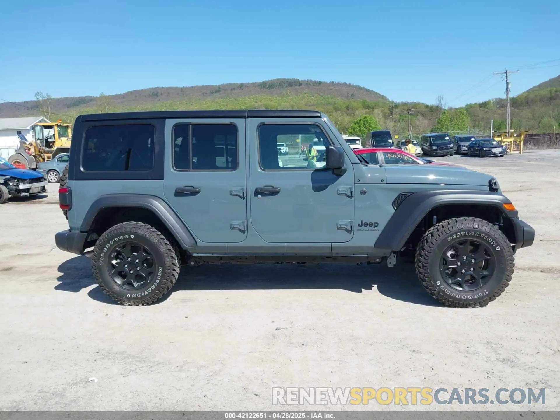 14 Photograph of a damaged car 1C4PJXDN2RW351741 JEEP WRANGLER 2024