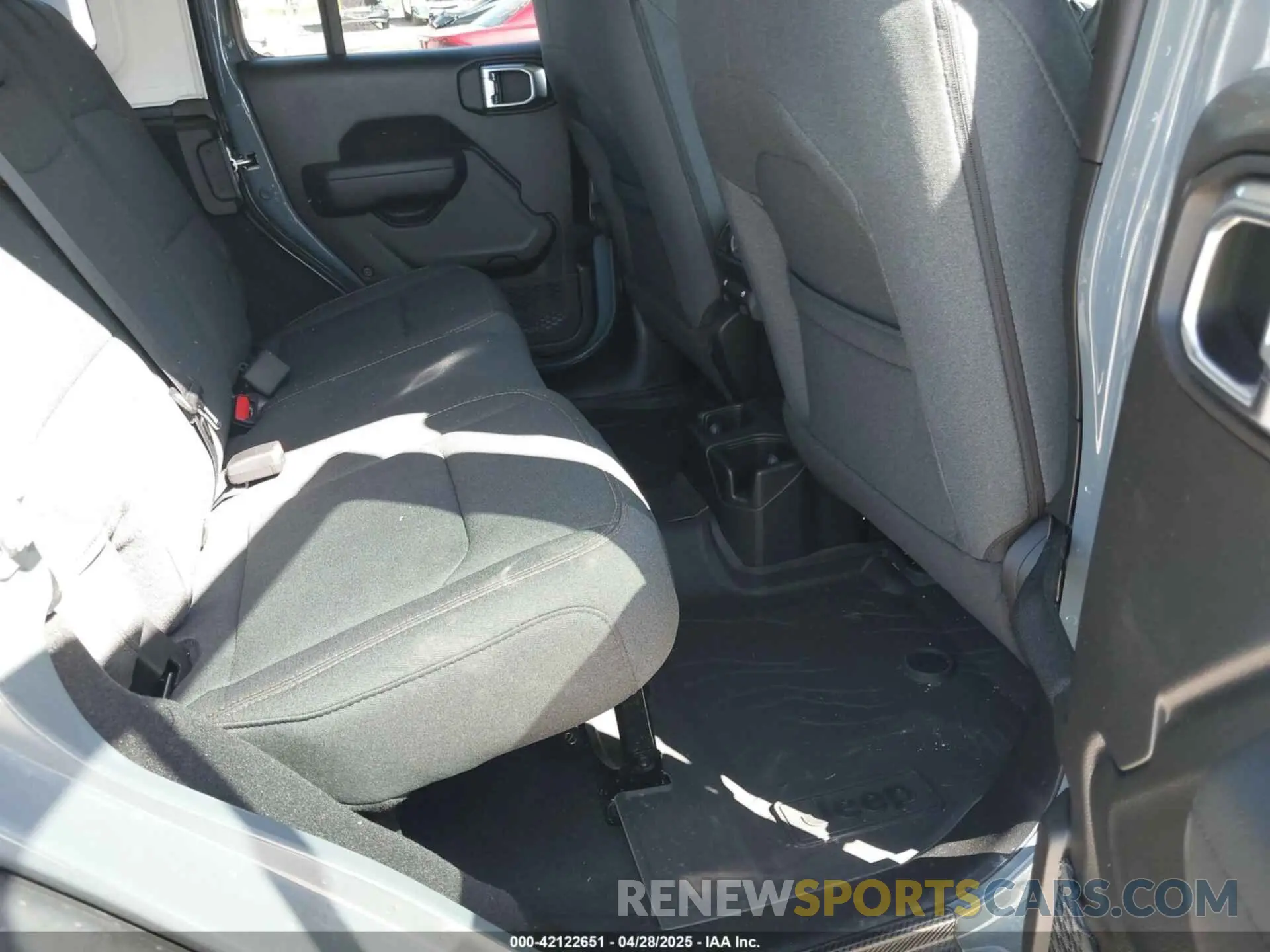 8 Photograph of a damaged car 1C4PJXDN2RW351741 JEEP WRANGLER 2024