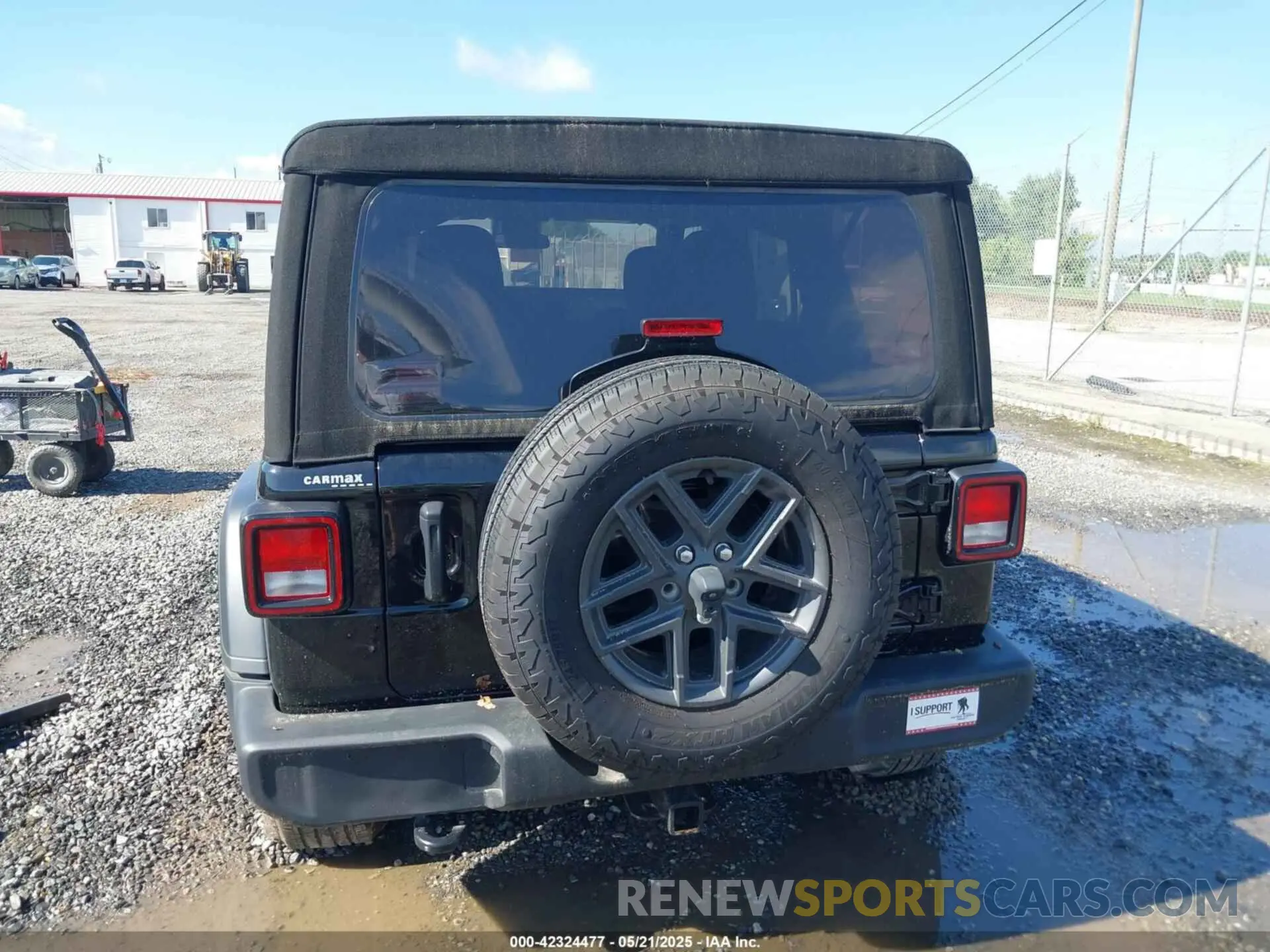 17 Photograph of a damaged car 1C4PJXDN3RW137051 JEEP WRANGLER 2024