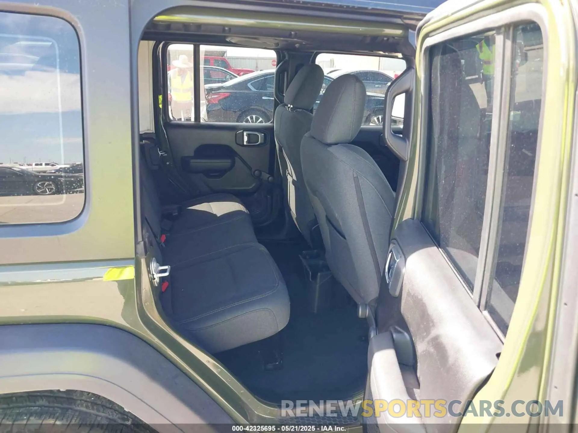 8 Photograph of a damaged car 1C4PJXDN3RW157655 JEEP WRANGLER 2024