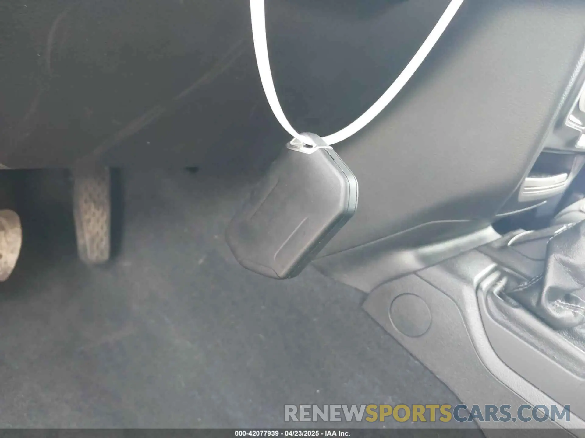 11 Photograph of a damaged car 1C4PJXDN6RW368591 JEEP WRANGLER 2024