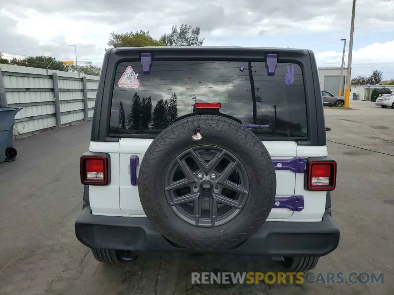 6 Photograph of a damaged car 1C4PJXDN8RW109620 JEEP WRANGLER 2024