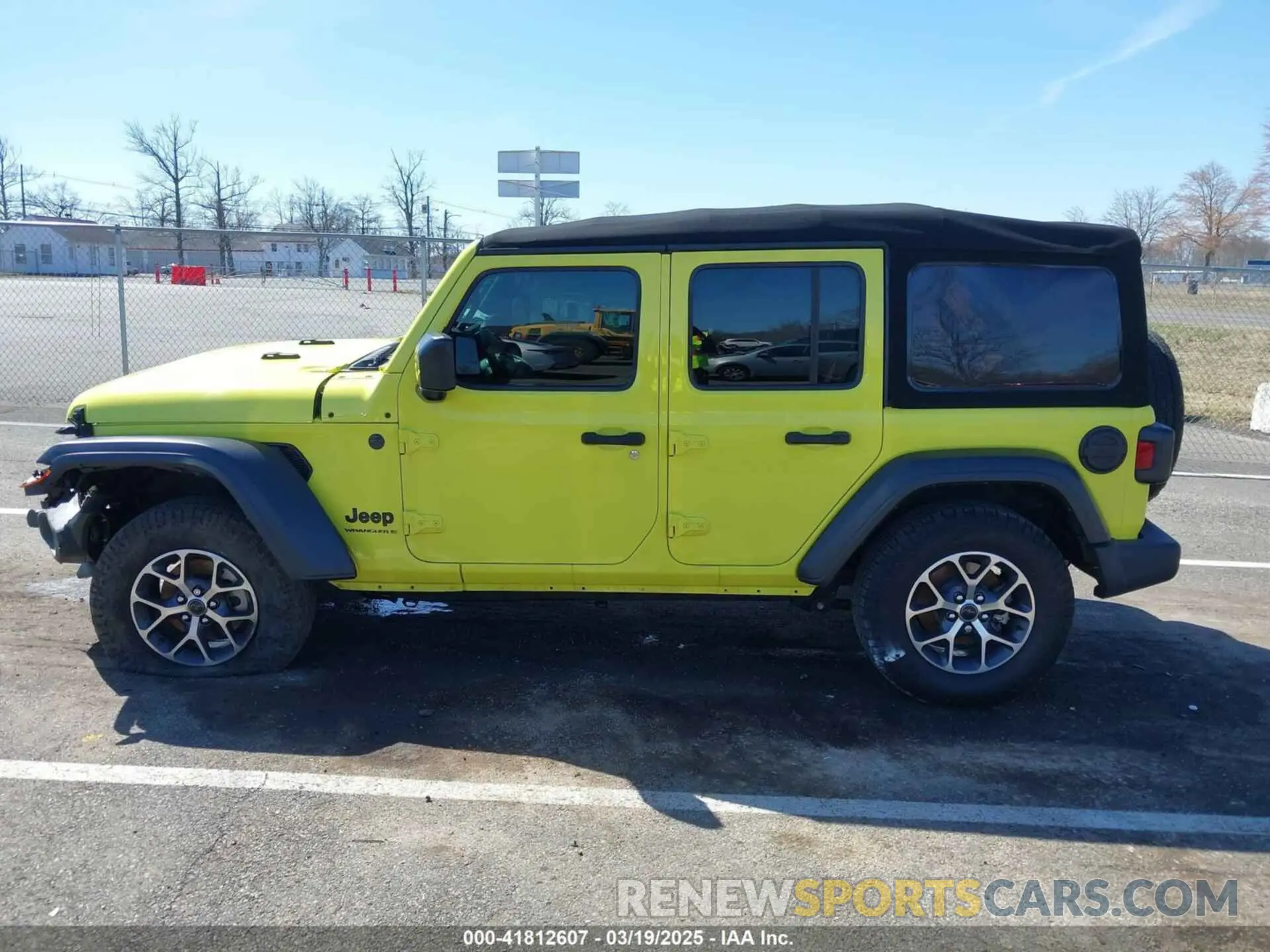 14 Photograph of a damaged car 1C4PJXDN8RW111092 JEEP WRANGLER 2024