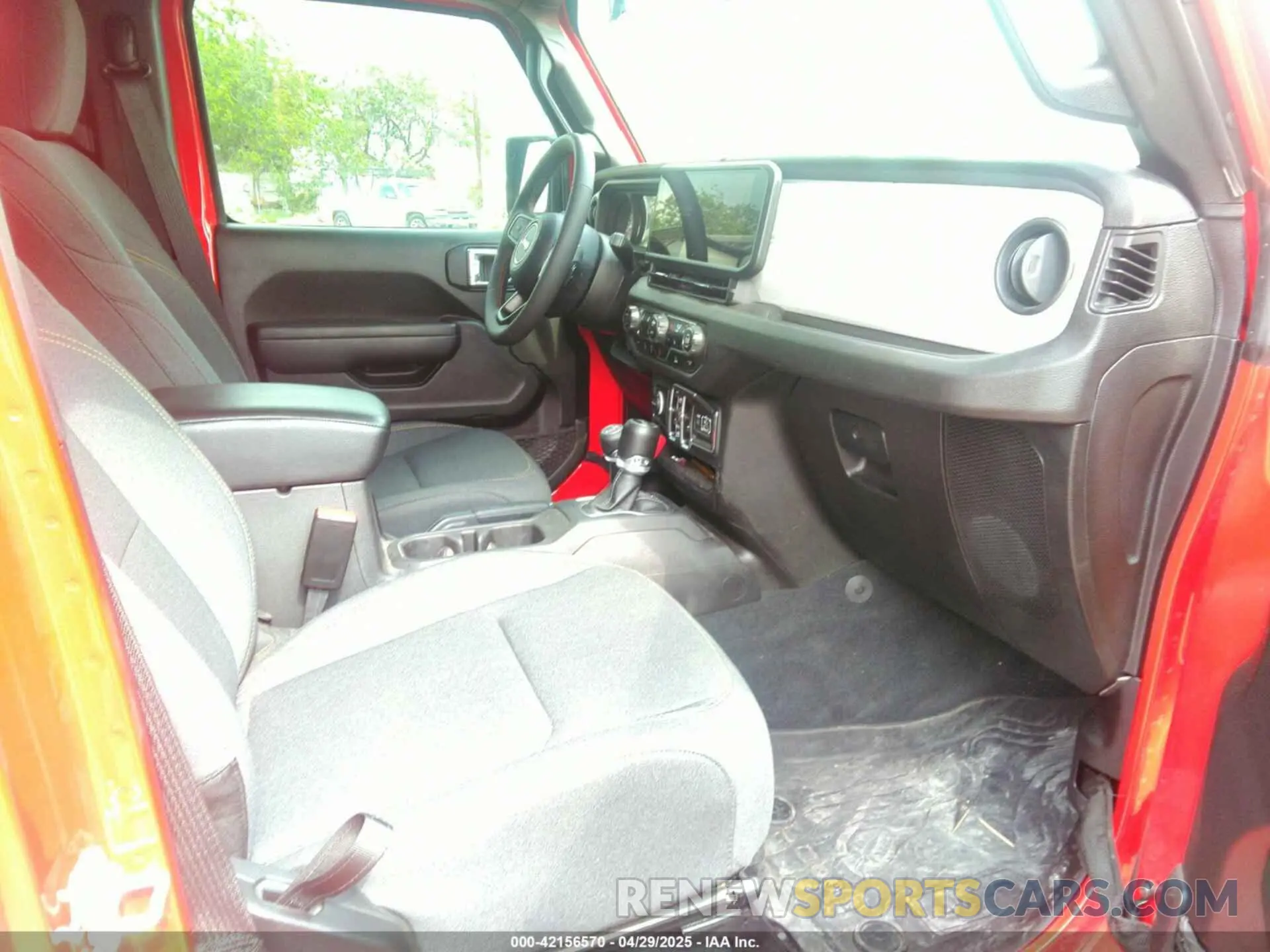 5 Photograph of a damaged car 1C4PJXDNXRW110431 JEEP WRANGLER 2024