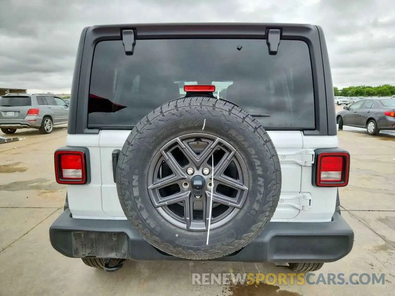6 Photograph of a damaged car 1C4PJXDNXRW268784 JEEP WRANGLER 2024