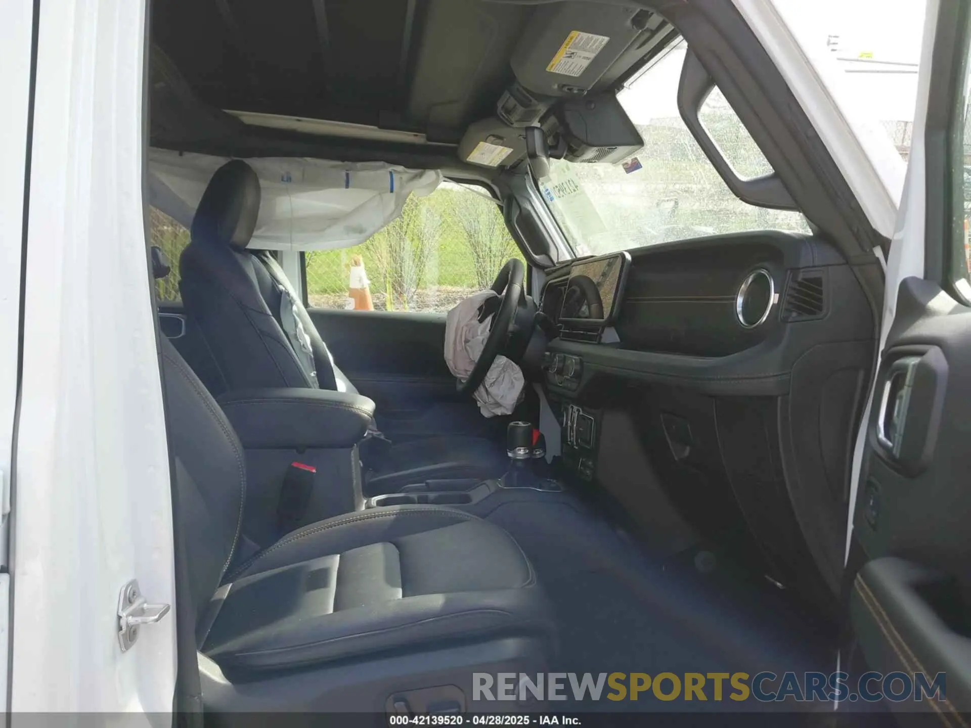 5 Photograph of a damaged car 1C4PJXEG2RW212029 JEEP WRANGLER 2024