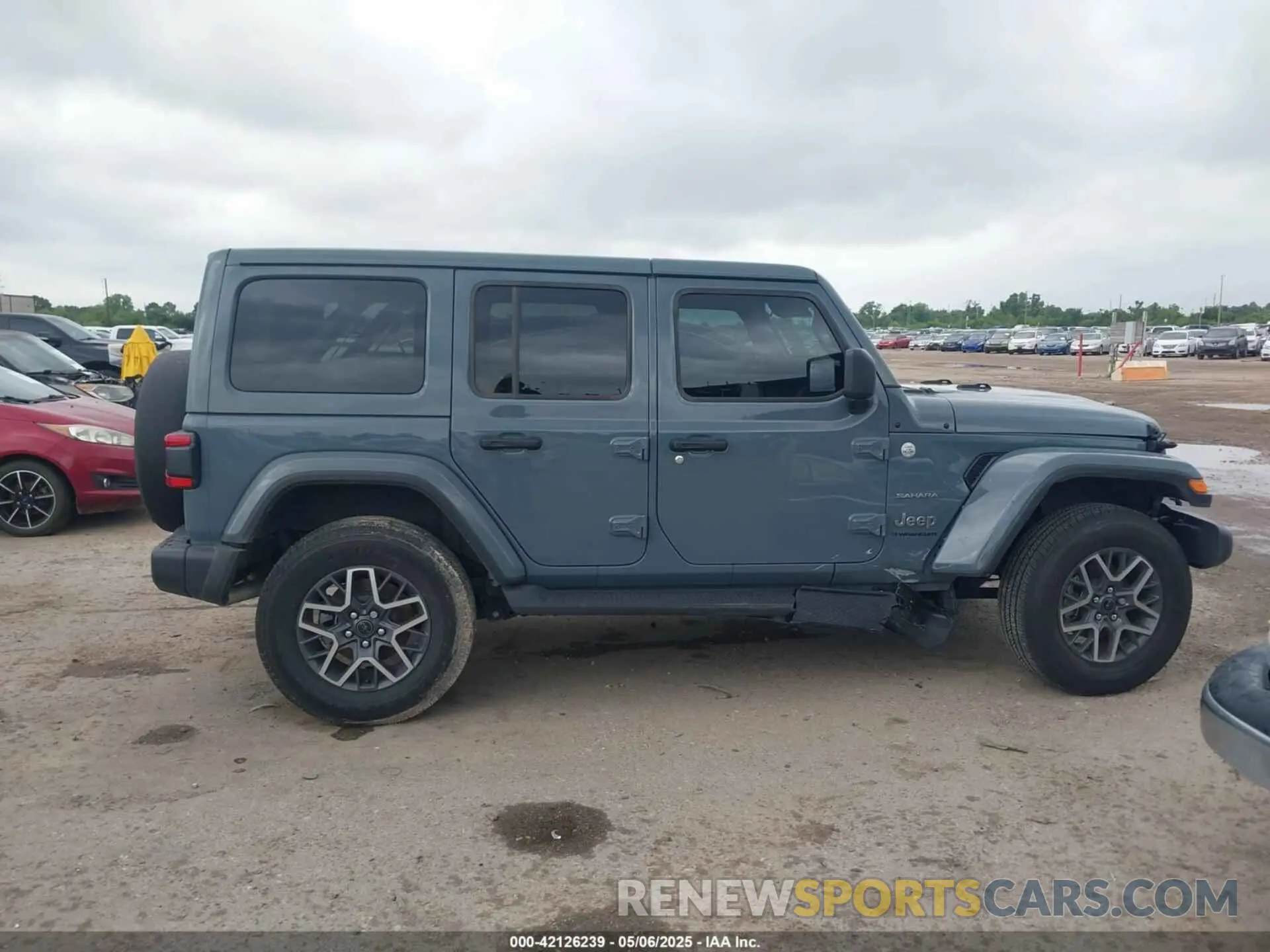 12 Photograph of a damaged car 1C4PJXEG6RW367344 JEEP WRANGLER 2024